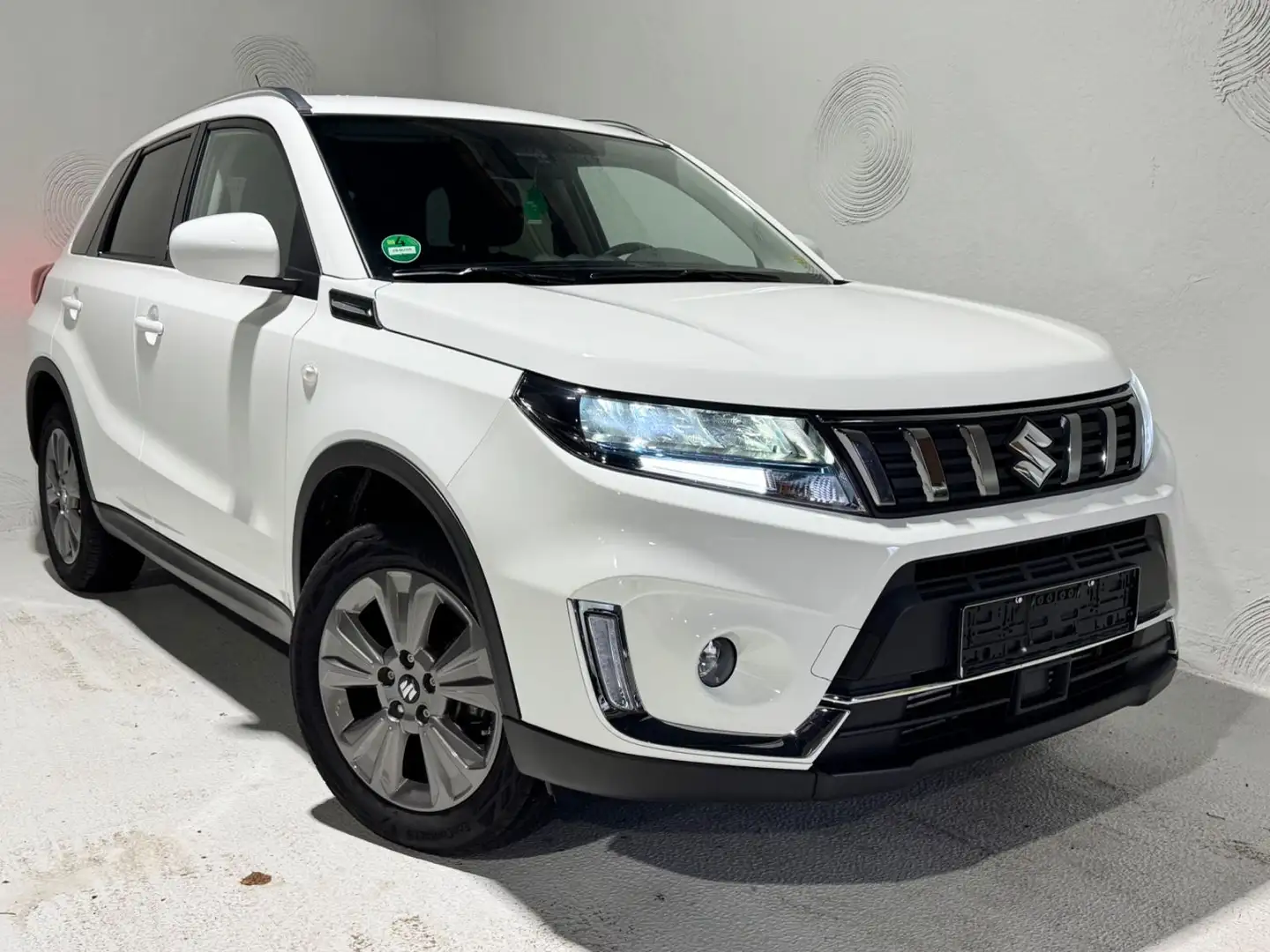 Suzuki Vitara 1.4 Mild-Hybrid Comfort 4x2*Cam*LED*ACC* Bianco - 1