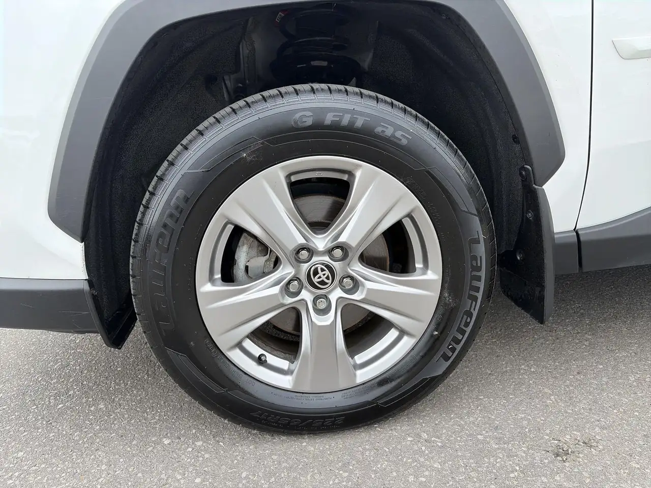 Toyota RAV 4 photo Toyota RAV 4