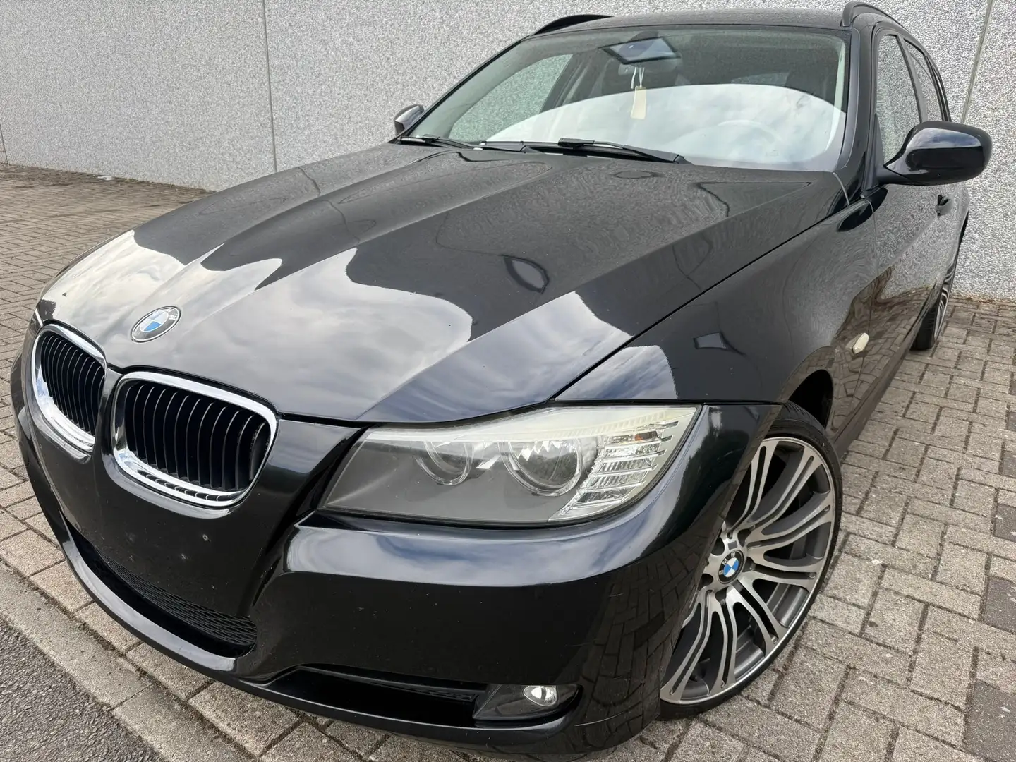 BMW 316 Touring 316d grand GPS jante 19p garantie 12Mois Zwart - 1