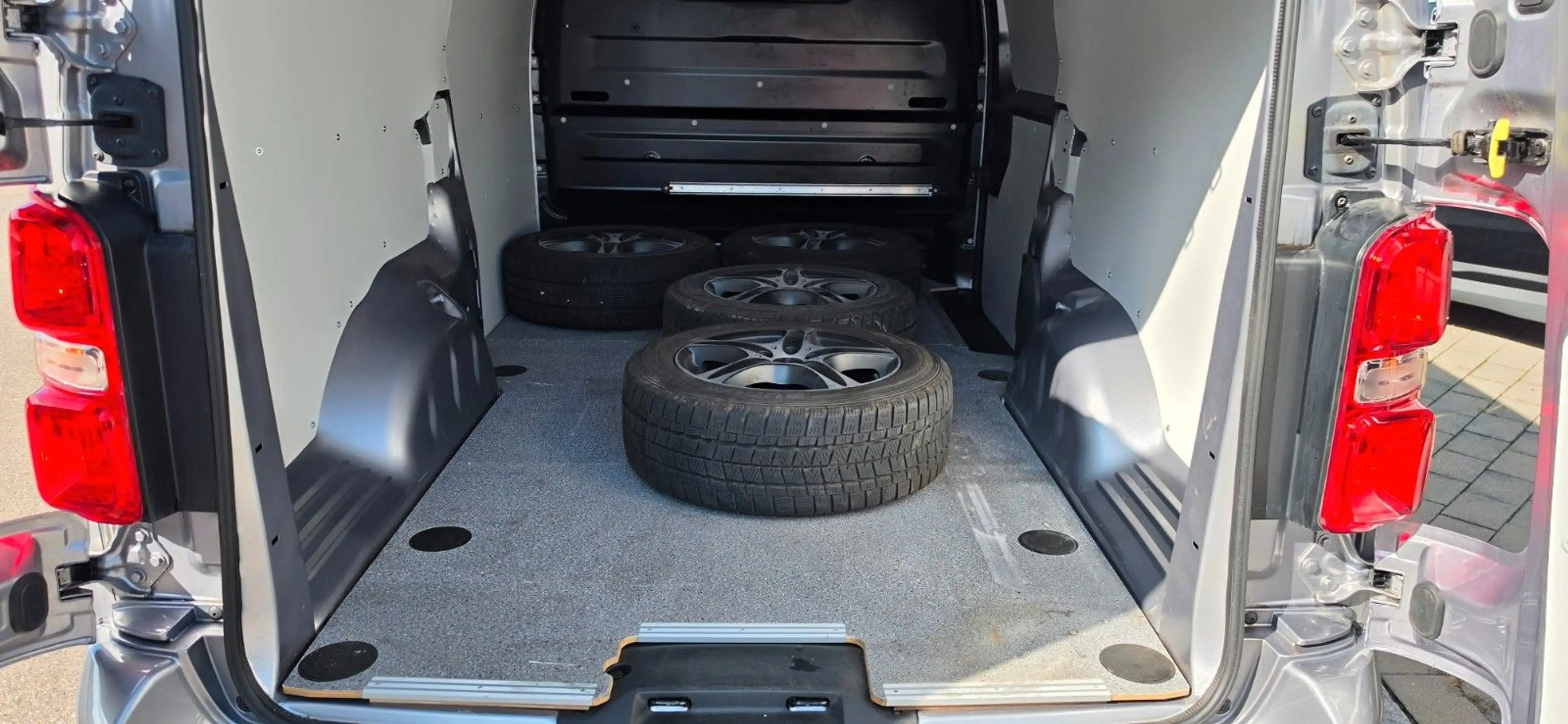 Fiat Scudo L3 SX*STANDHEIZUNG*NAVI*AHK*KLIMAAUTO* — photo 11