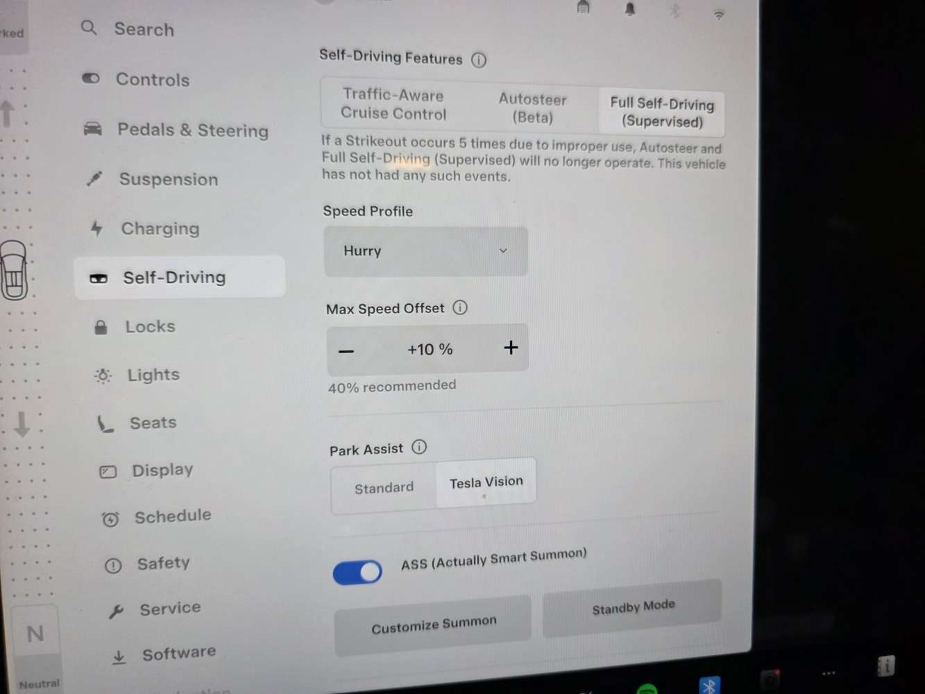 2022 Tesla Model X thumb 12