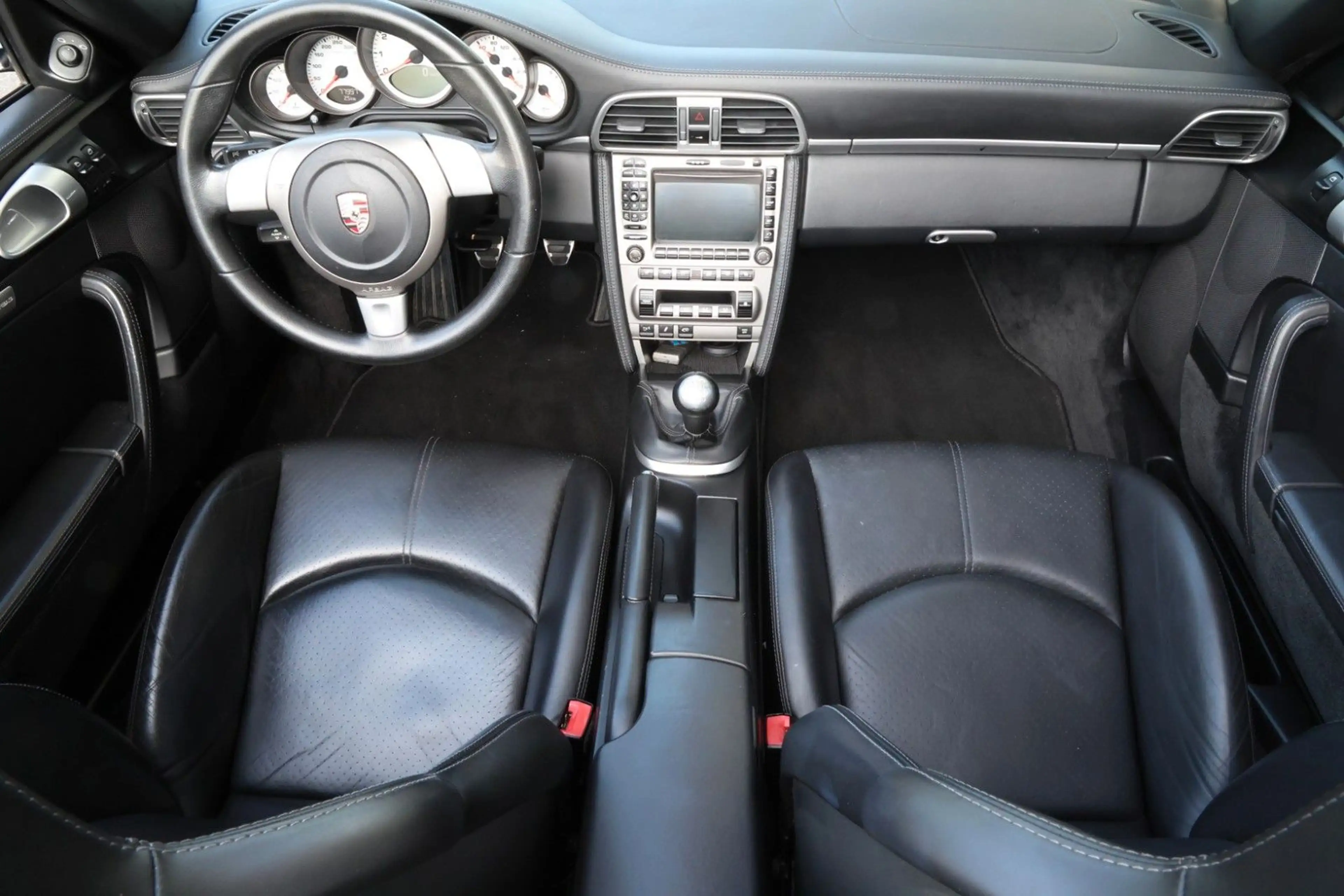 Porsche 997 Carrera 4S Cabriolet, Handschalter — photo 3
