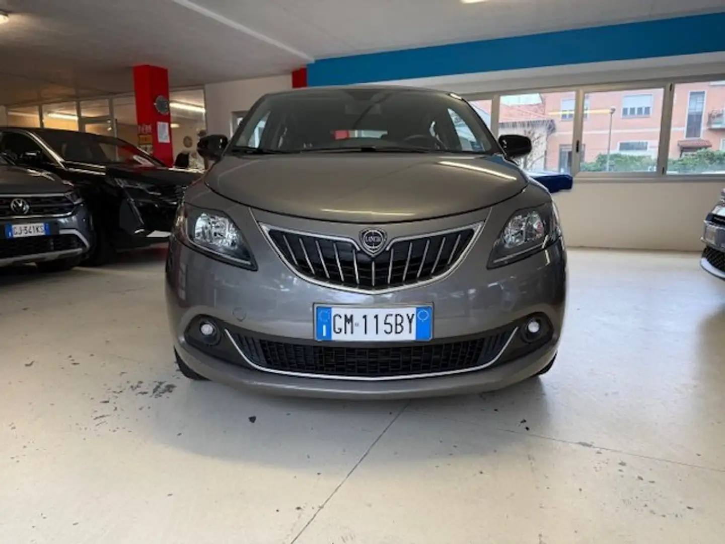 Lancia Ypsilon YPSILON 1.0 HYBRID 70 GOLD PREZZO VERO 10.900€ Gris - 2