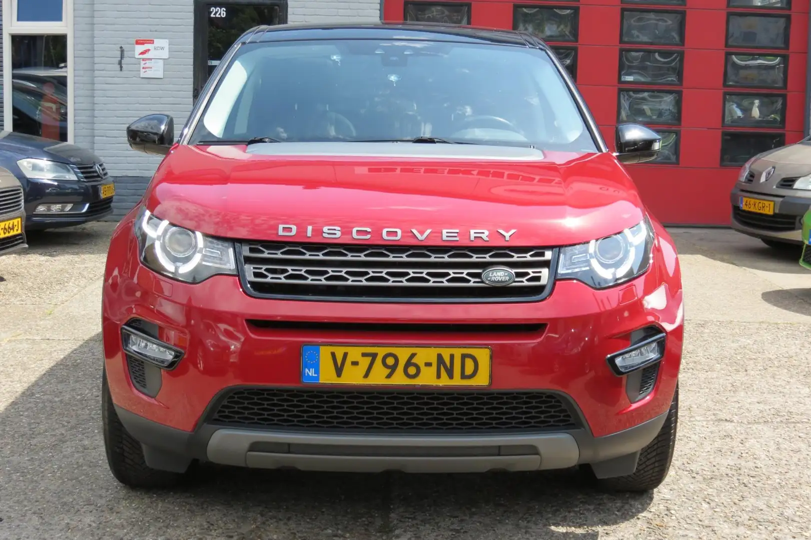 Land Rover Discovery Sport 2.0 TD4 ,LEDER, PANO, GRIJS KENTEKEN - 2