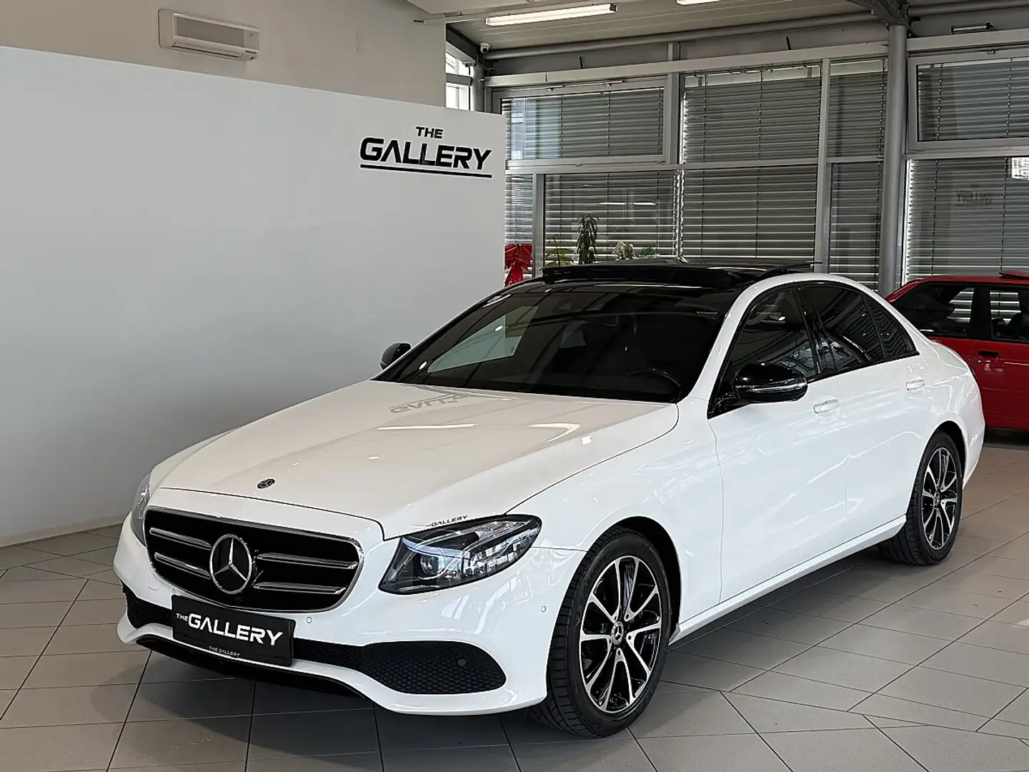 Mercedes-Benz E 220 d Aut.*Panorama*Spur*Totwinkel*Head-Up Weiß - 1