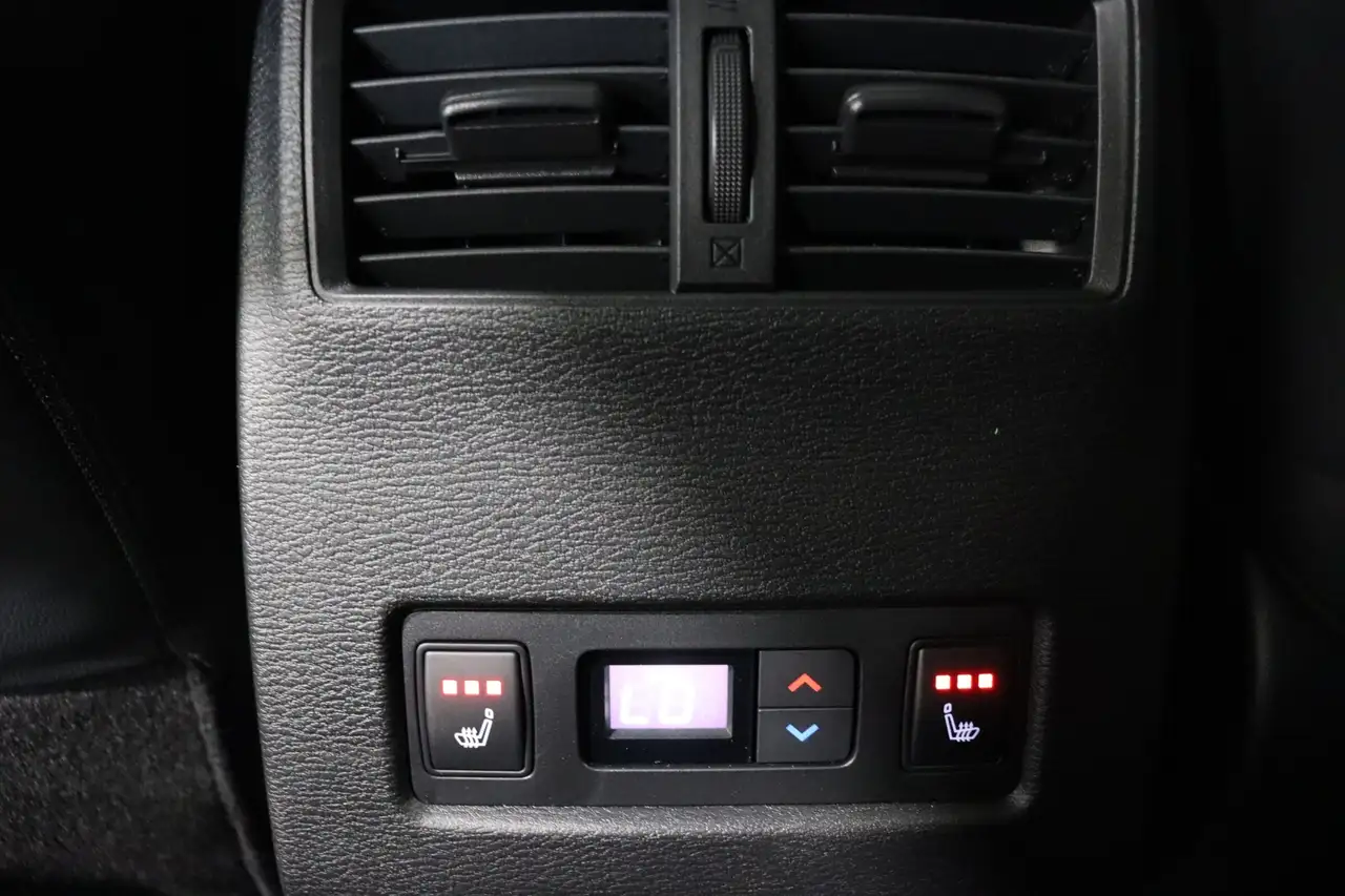 Mitsubishi Outlander снимка Mitsubishi Outlander