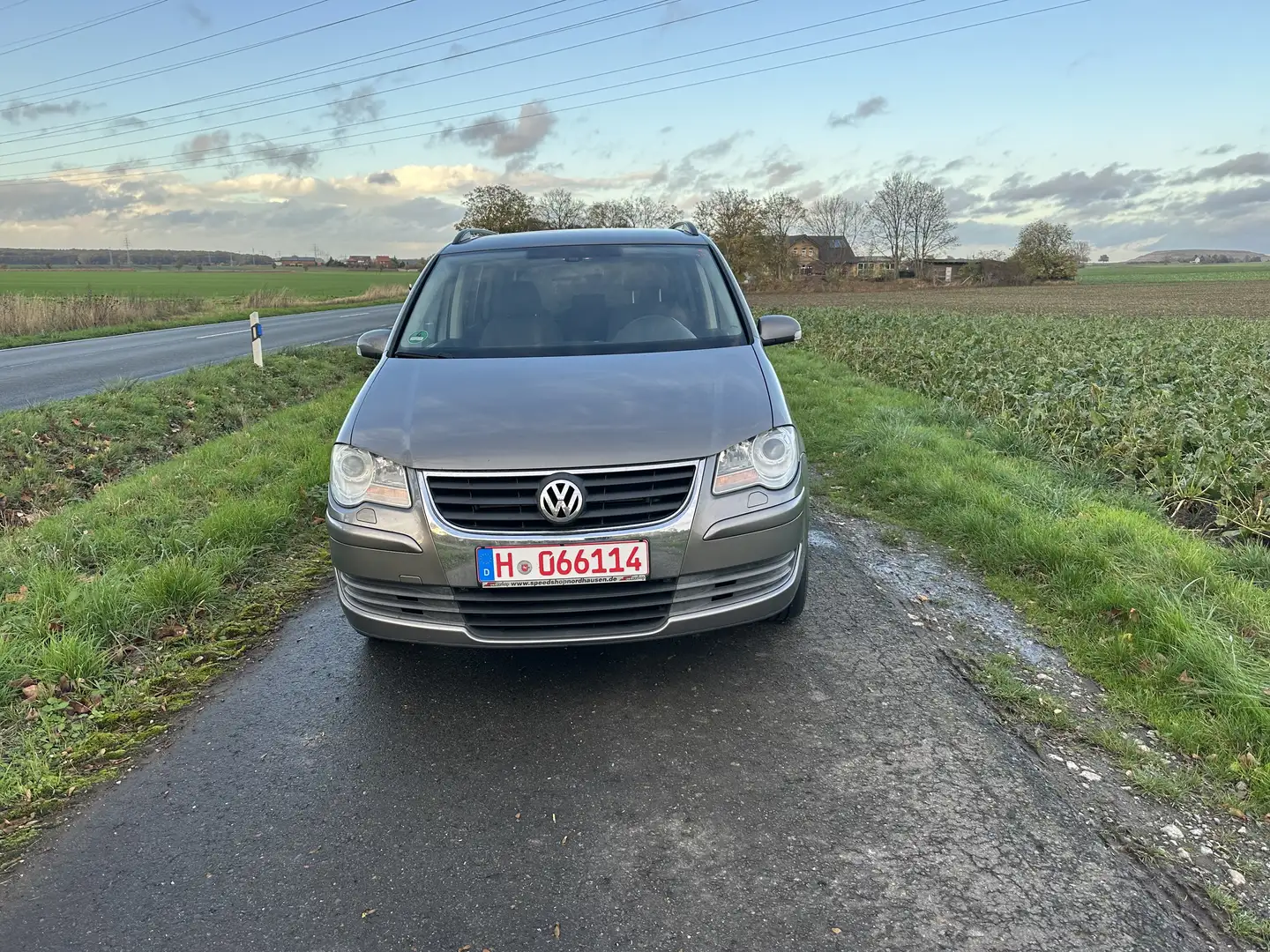 Volkswagen Touran United***KLIMAAUTOMATIK***PDC***AHK***MIT TÜV** Grau - 2