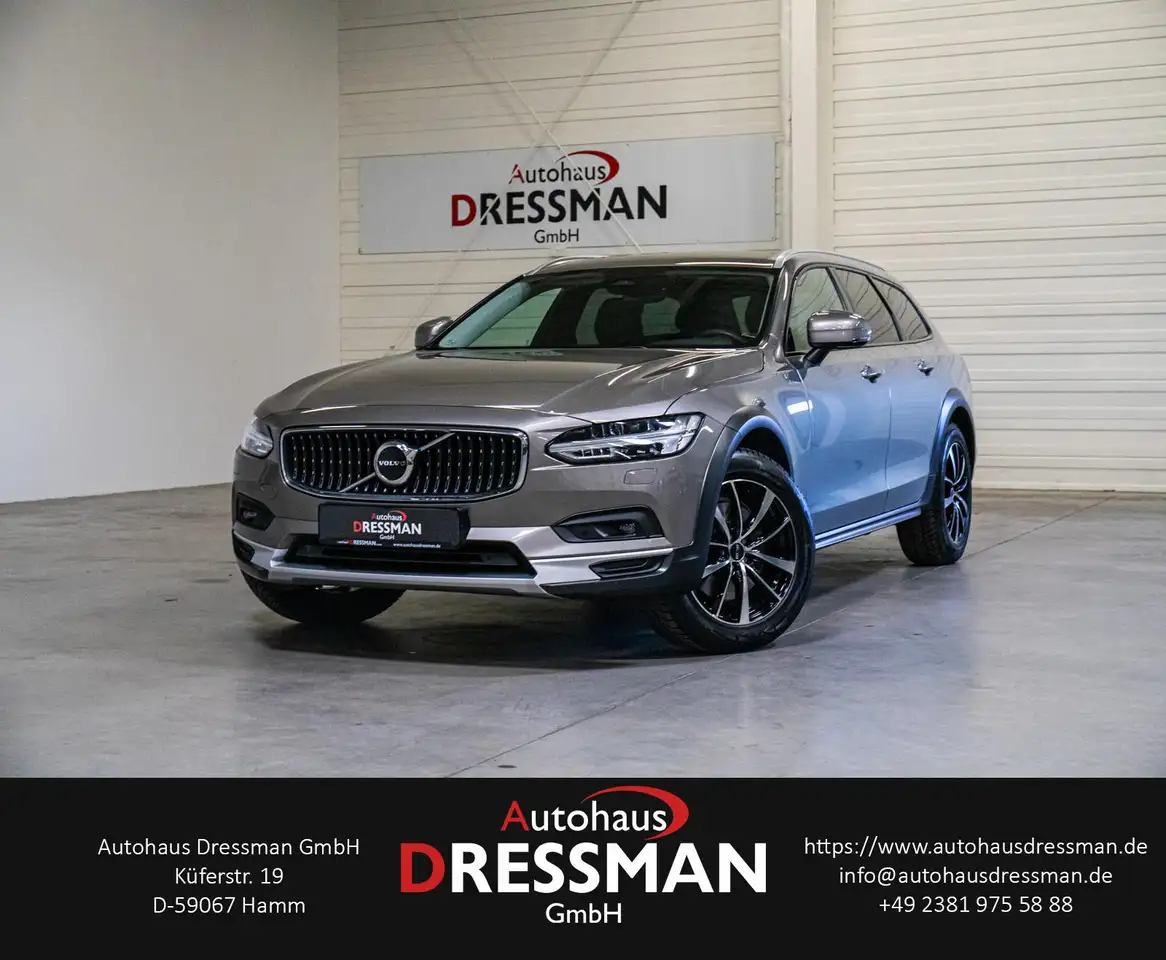 Volvo V90 Cross Country