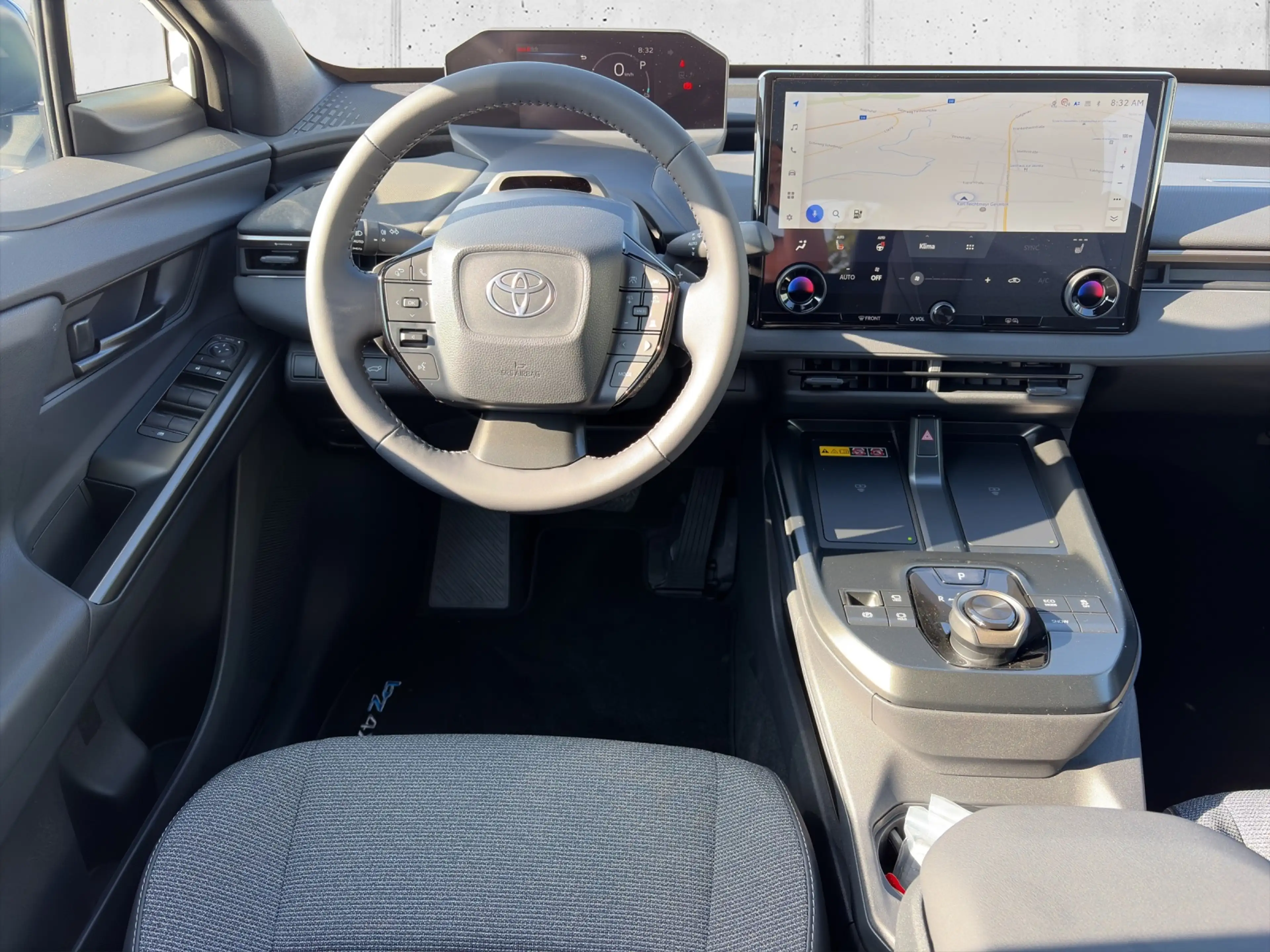 Toyota bZ4X 2WD Active Drive Elektrik 5t. — photo 3