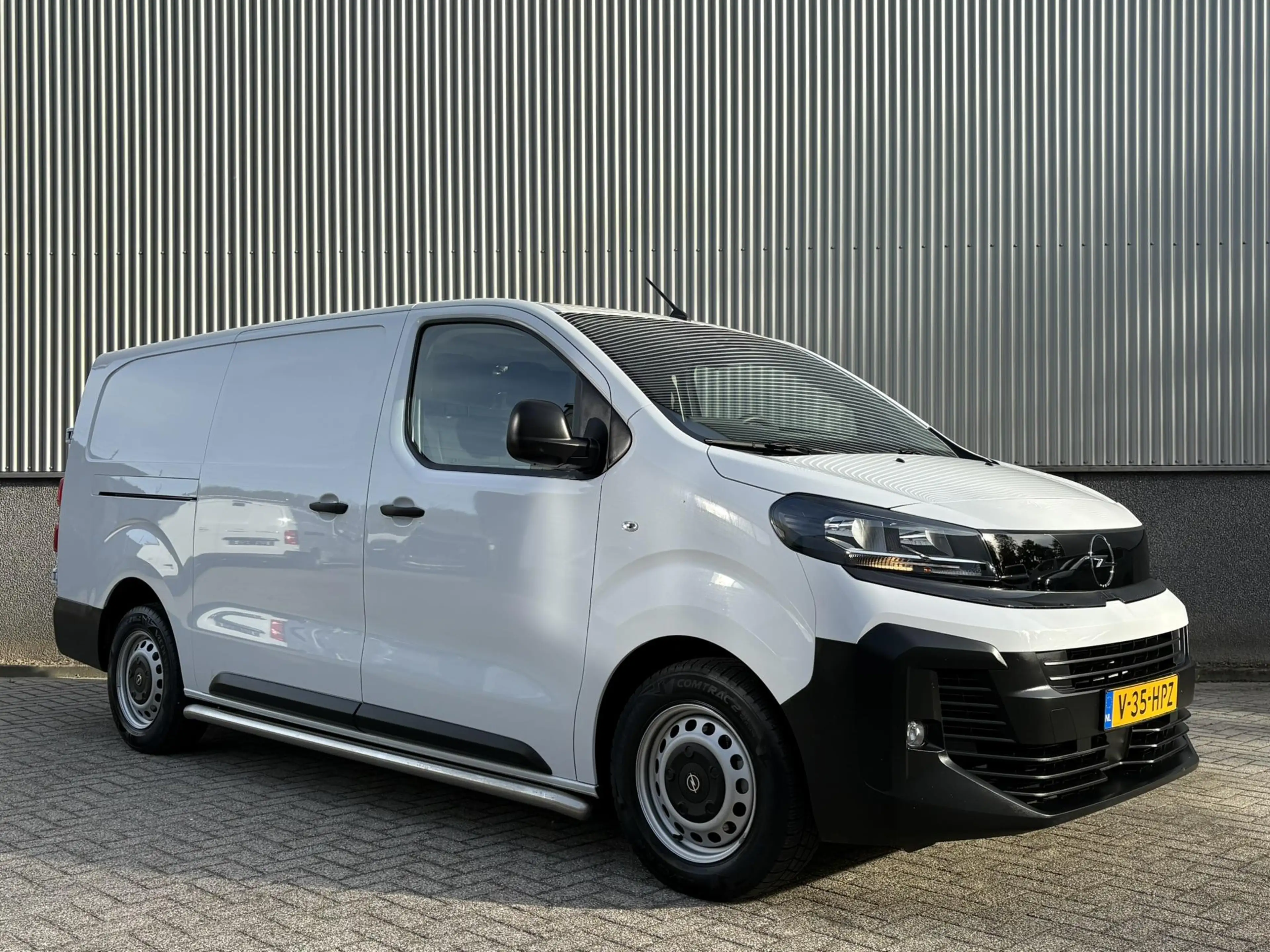 Opel Vivaro 2.0 Diesel 145 L3 | Houten Afwerking Laadruimte | — photo 3