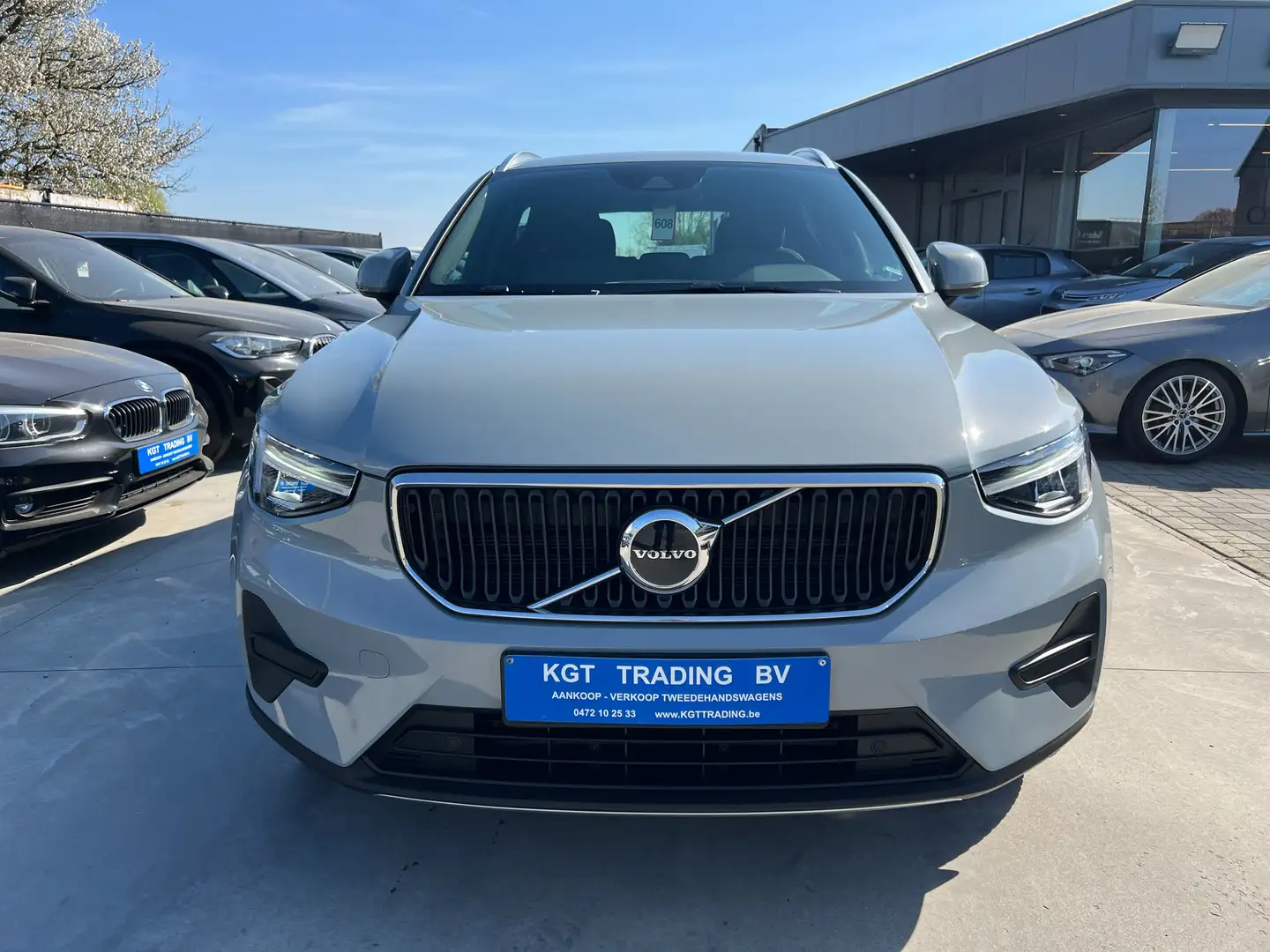 Volvo XC40 1.5 T2 GEARTRONIC NAVIGATIE CARPLAY DAB FULL LED Grijs - 2
