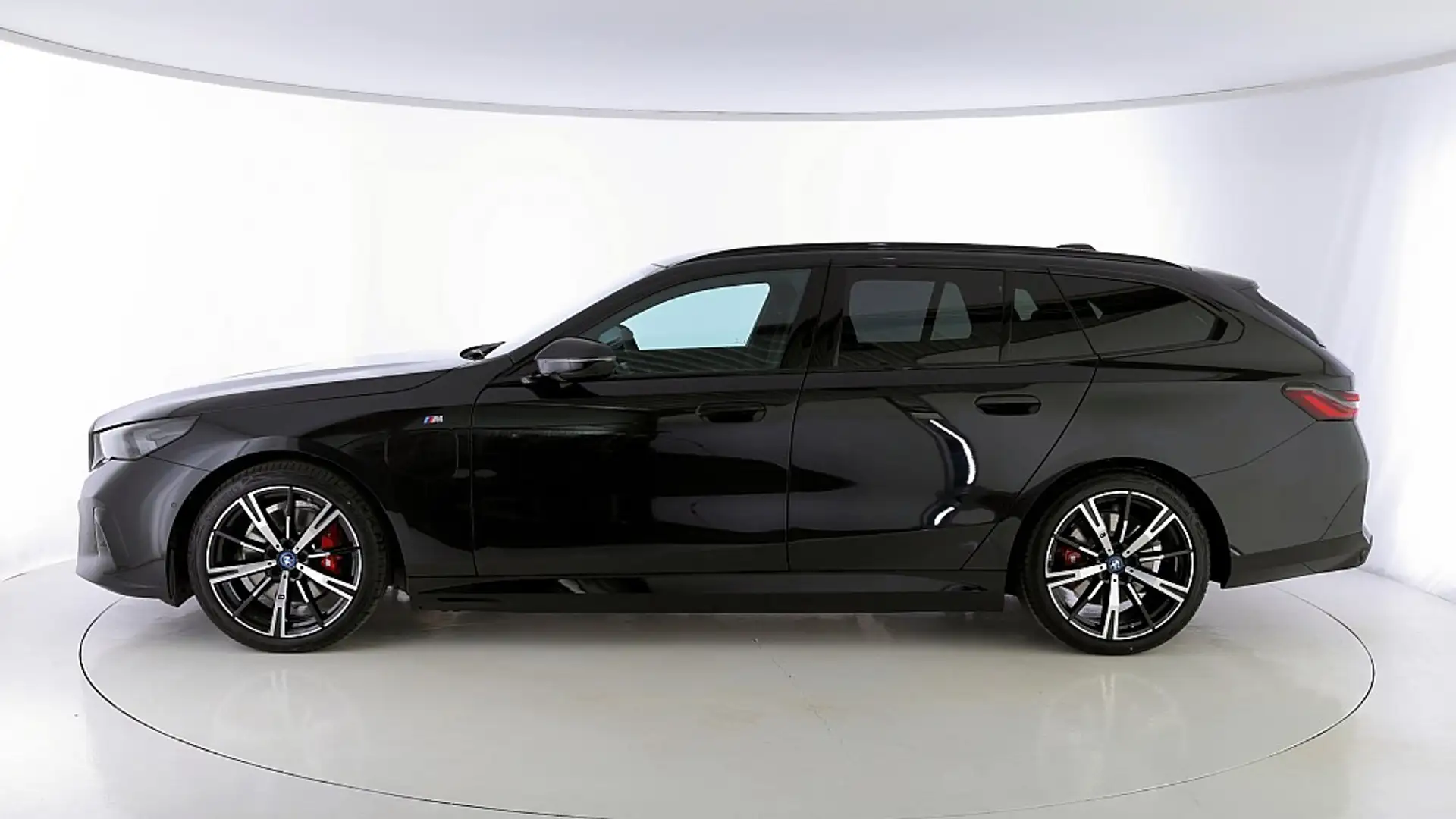BMW 530 e xDrive Touring Noir - 2