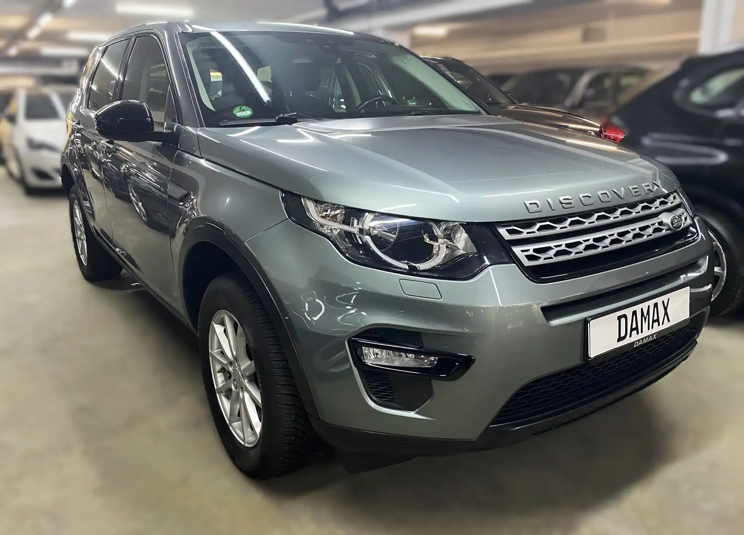 Land Rover Discovery Sport 110 kW Td4 Pure*AHK*KAMERA*TEMPOMAT Grau - 2