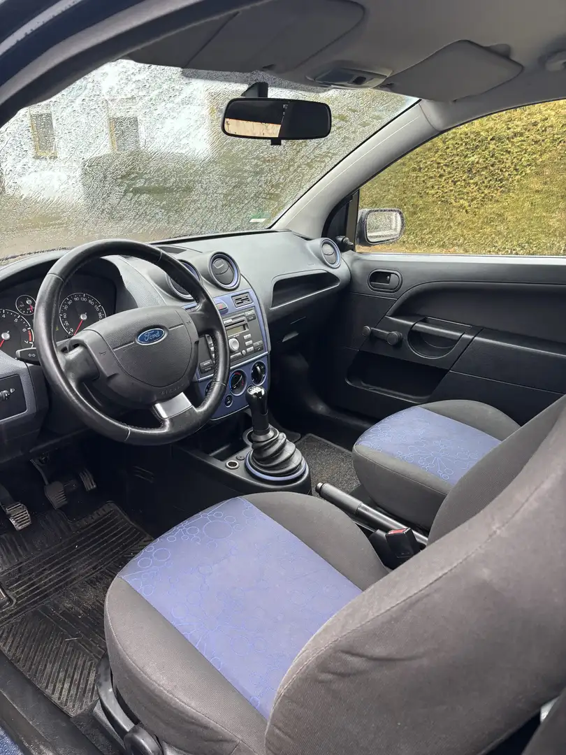 Ford Fiesta Style Blau - 2