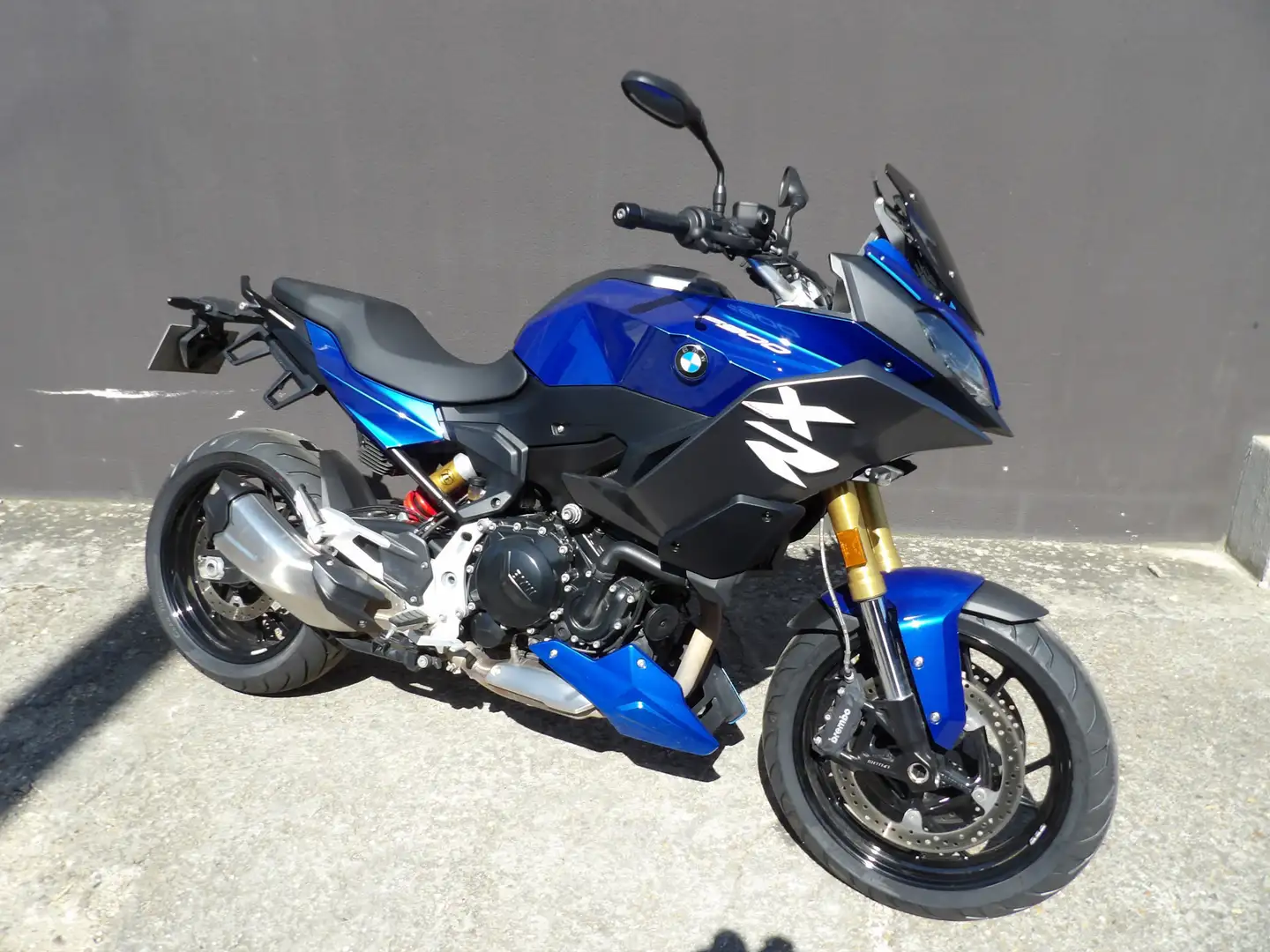 BMW F 900 XR Bleu - 1