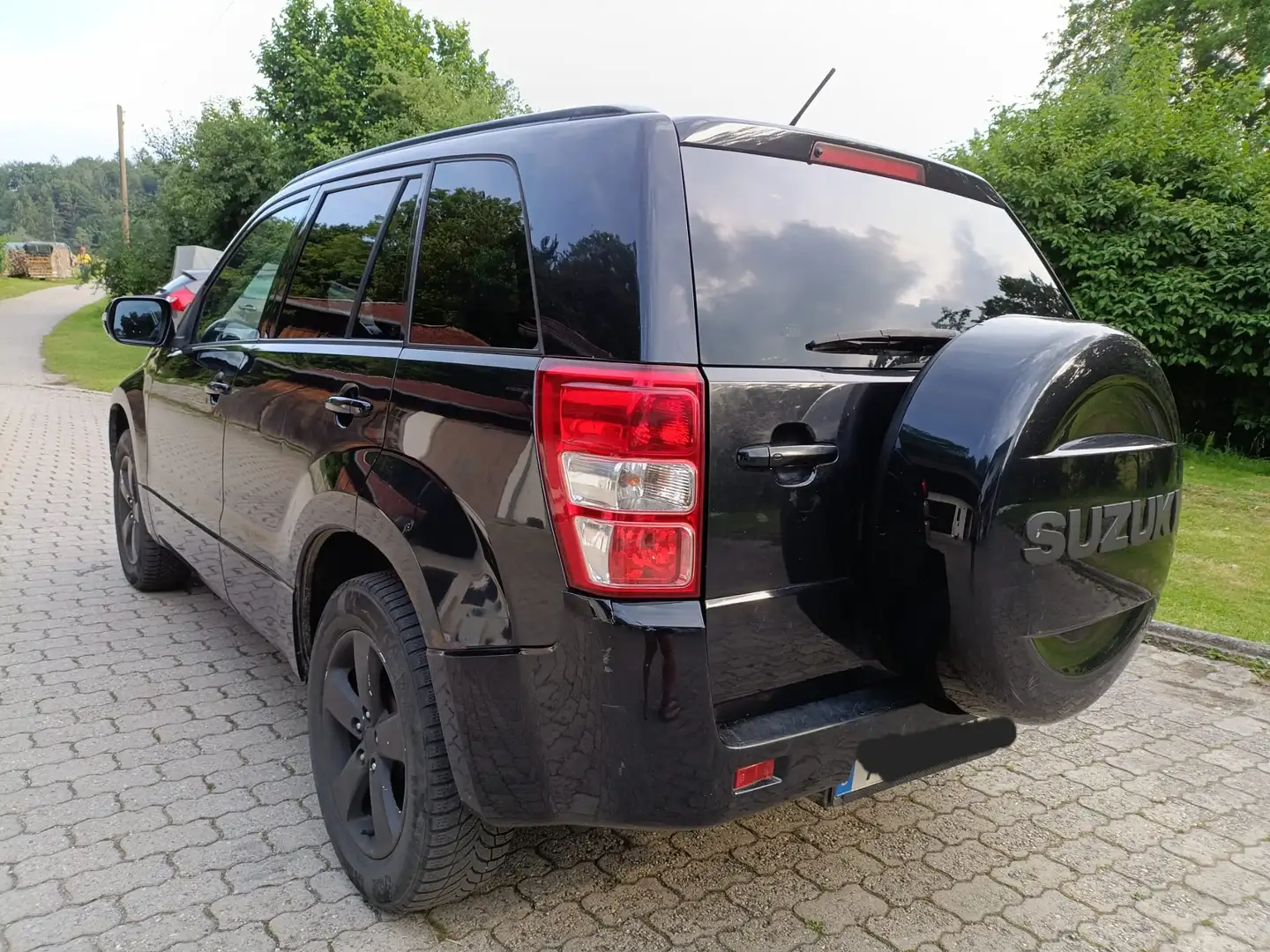 Suzuki Grand Vitara Grand Vitara 1.9 DDiSComfort DPF Zwart - 1
