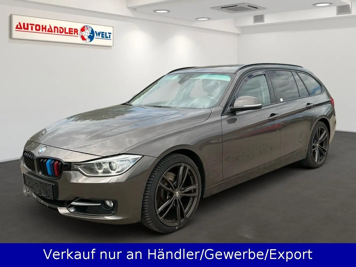 BMW 328 328i Auto. Sport Xenon Navi AAC SHZ TSR Hnědá - 2