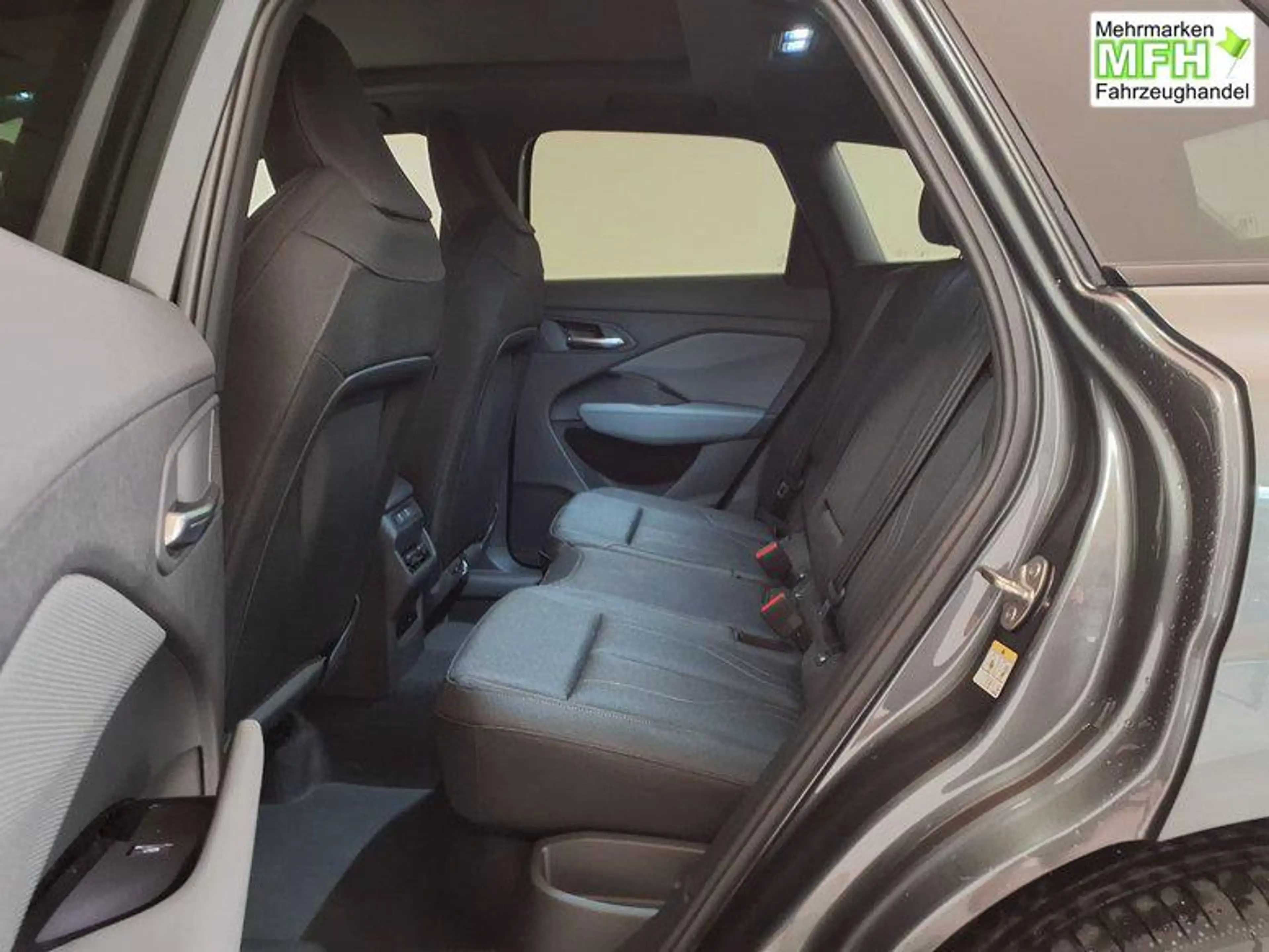 Audi Q3 S line 2.0 TSI 7-Gang DSG 195 kW (265 PS), Aut... — photo 9