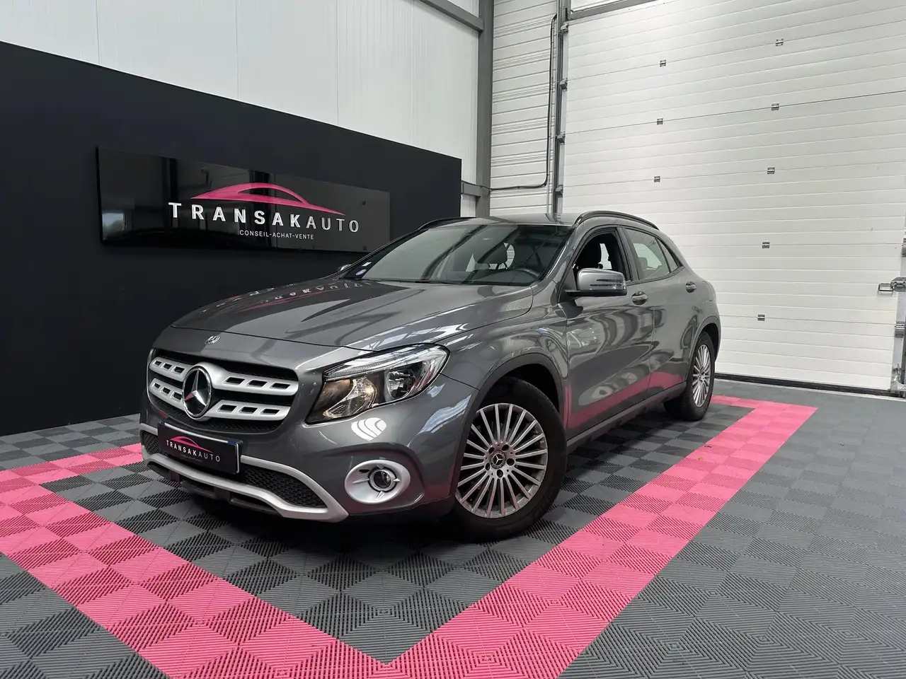 Mercedes-Benz GLA 180