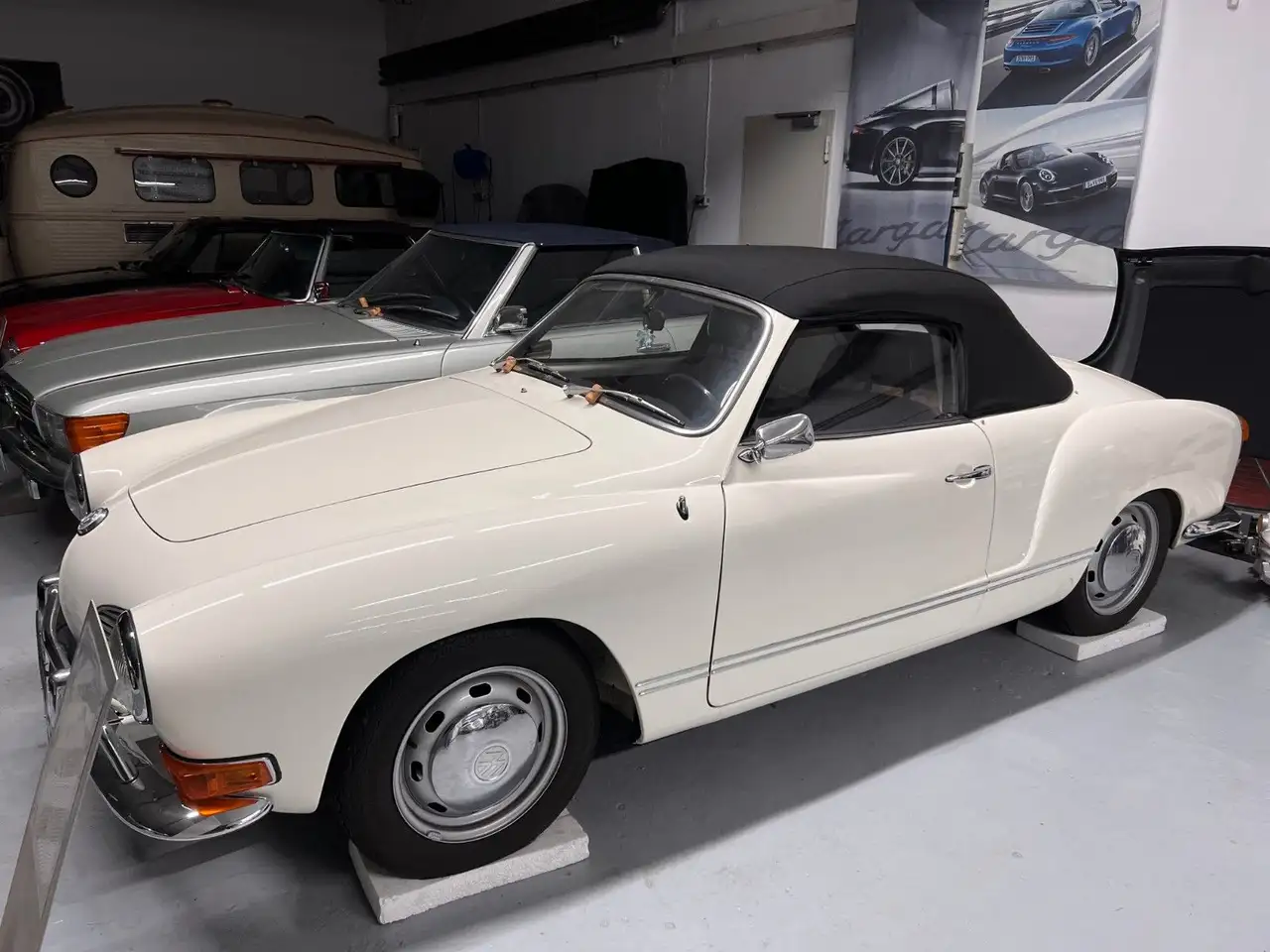 Volkswagen Karmann Ghia Cabrio, Vollrestauration, foto 3