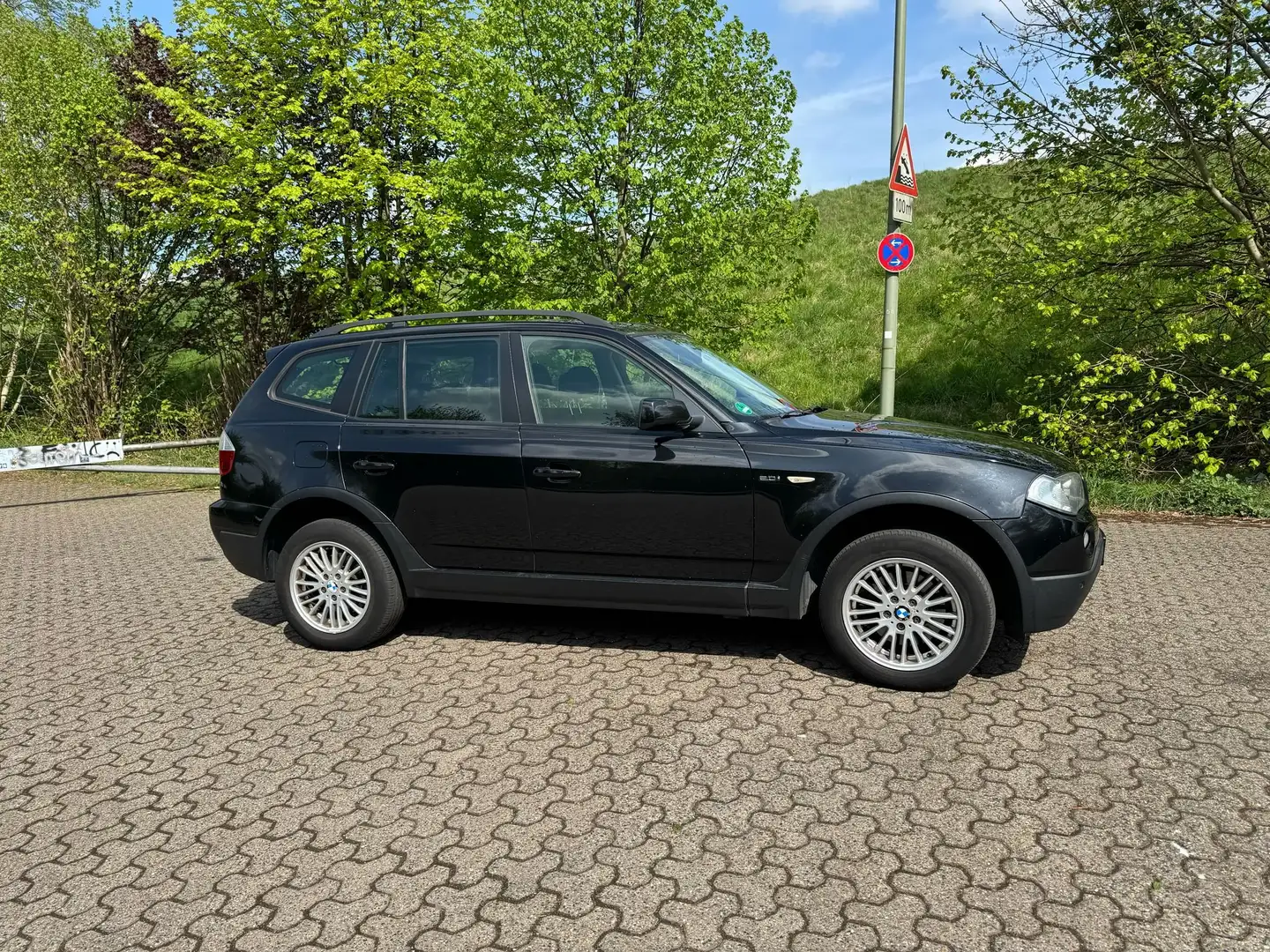 BMW X3 X3 xDrive20i Schwarz - 1