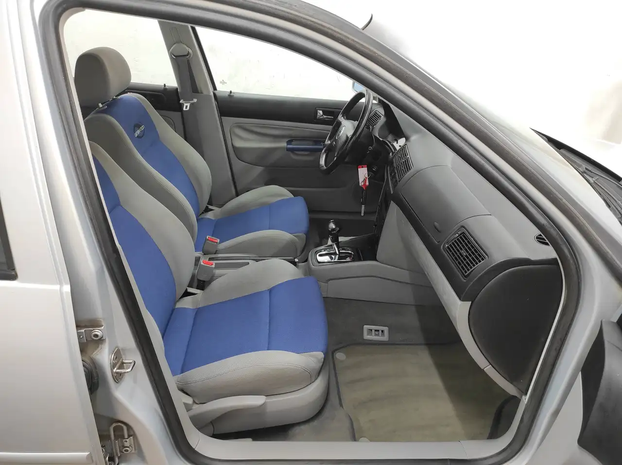 Volkswagen Golf IV 2.0 AUTOMATIK 1-HAND KLIMA ESP SERVO Generation, foto 10