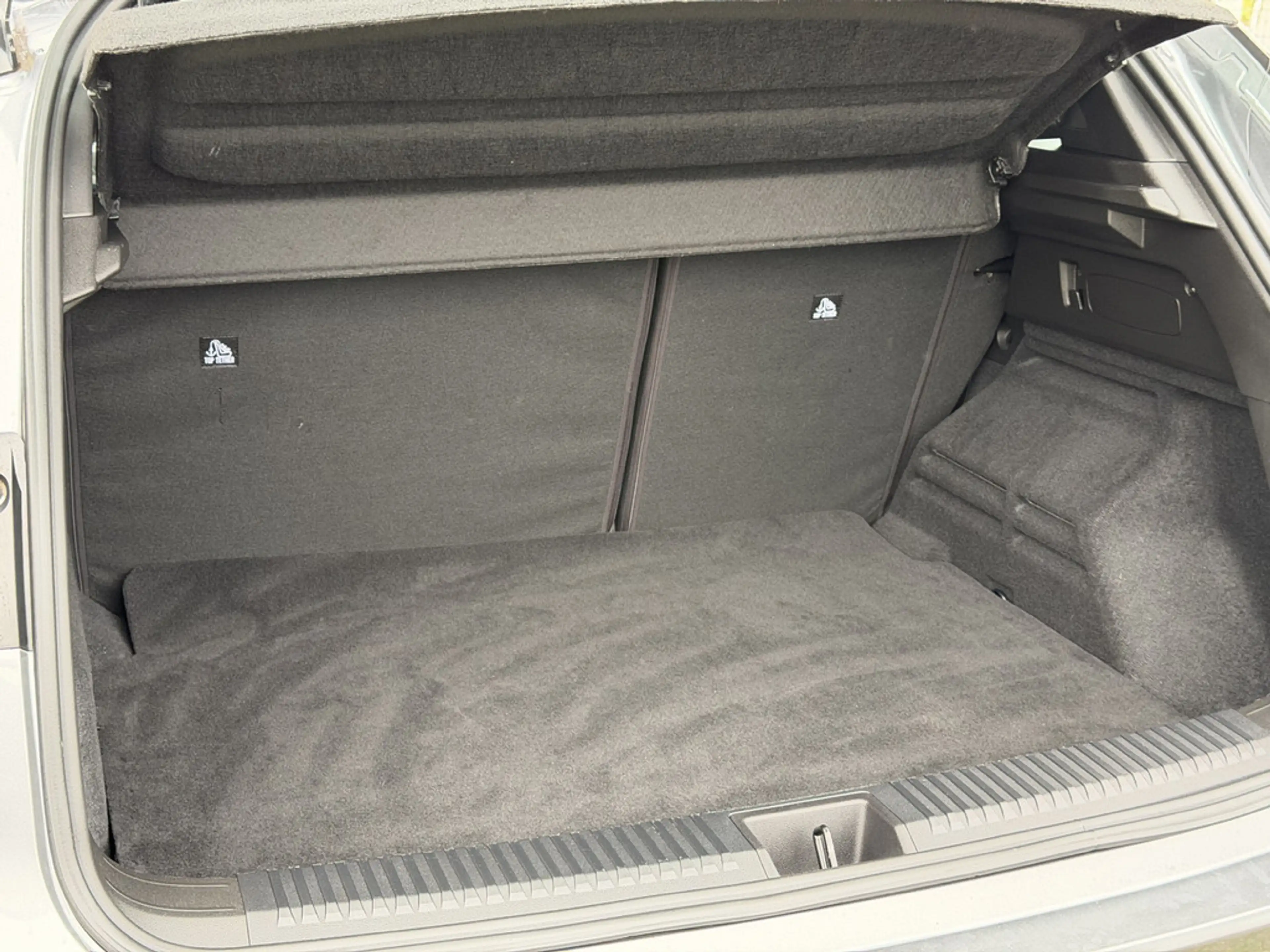 Renault Austral E-TECH FULL HYBRID 200 — photo 13