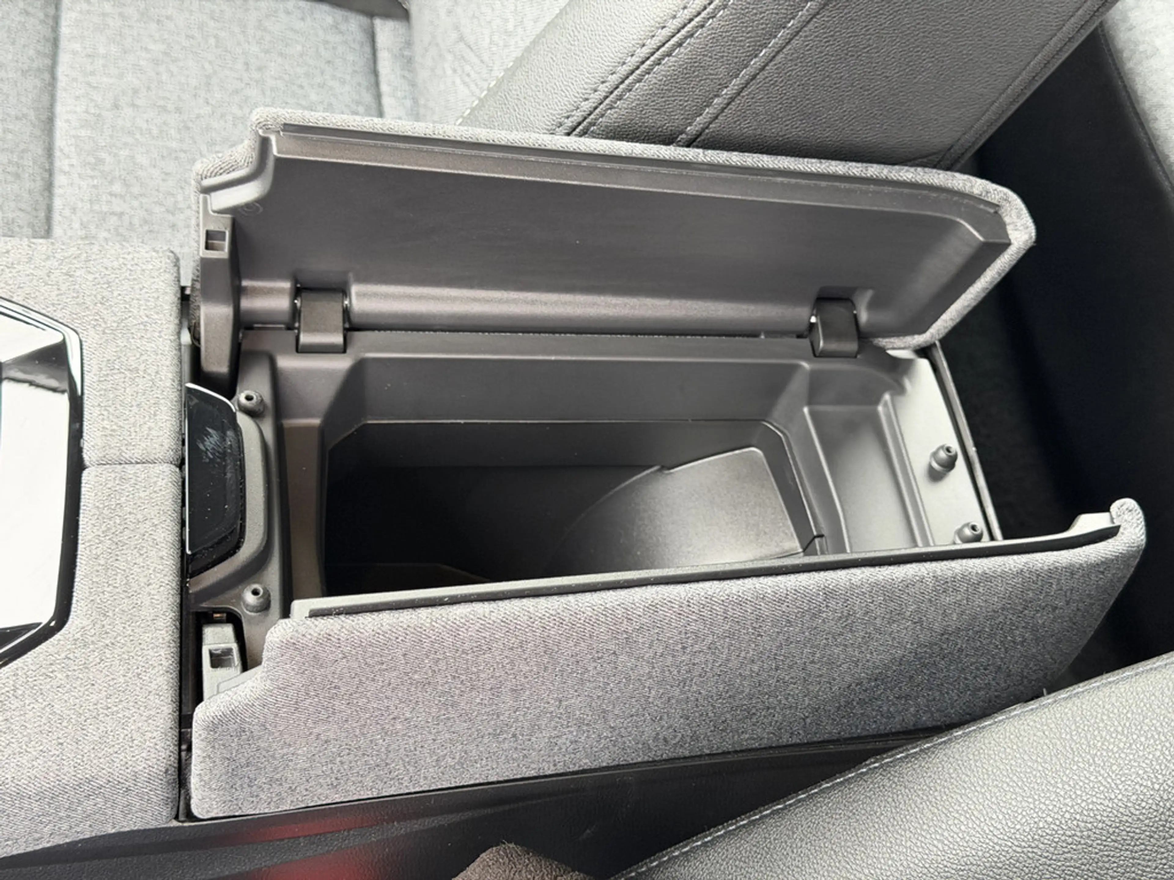 Renault Austral E-TECH FULL HYBRID 200 — photo 9