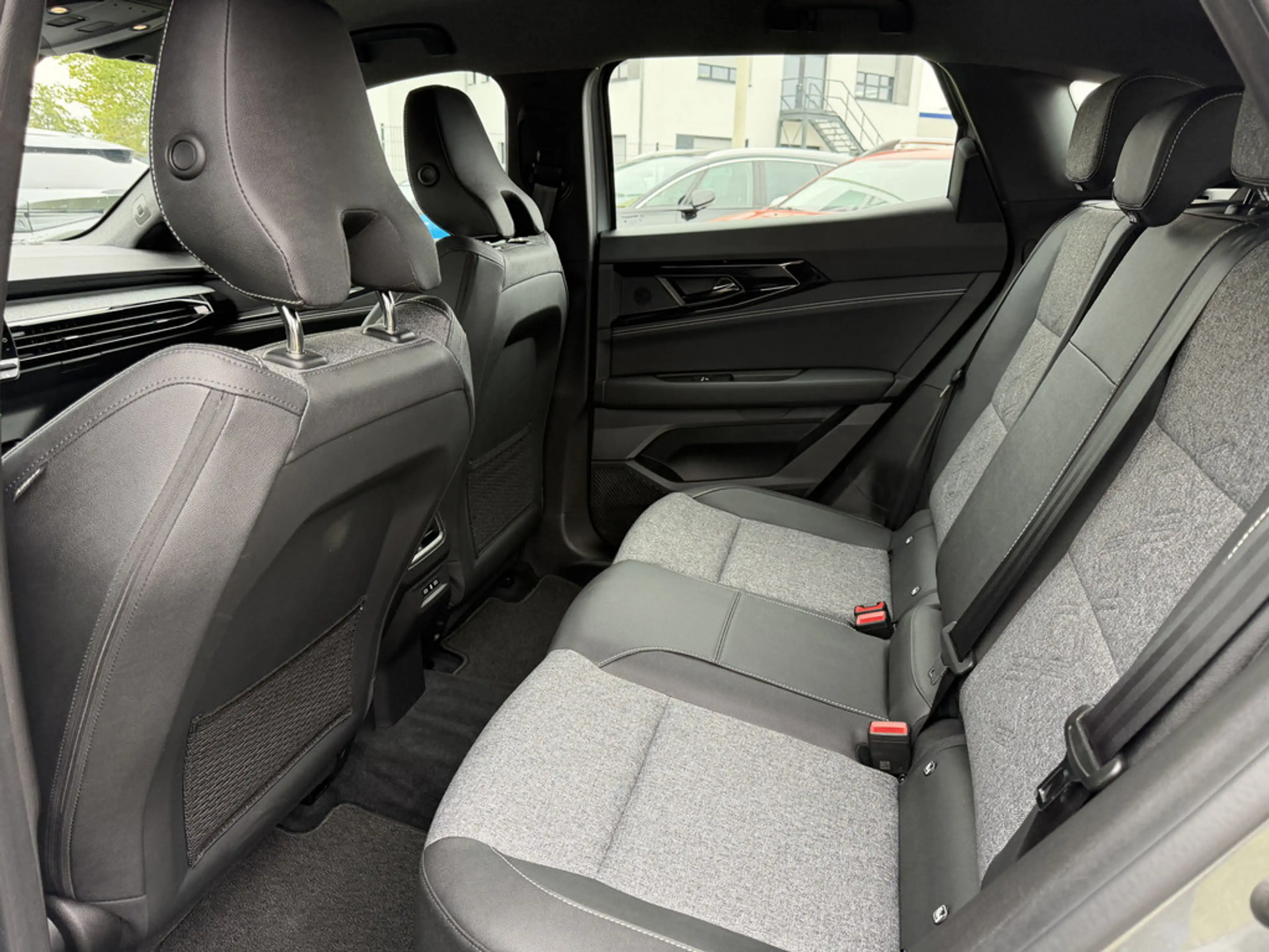 Renault Austral E-TECH FULL HYBRID 200 — photo 11