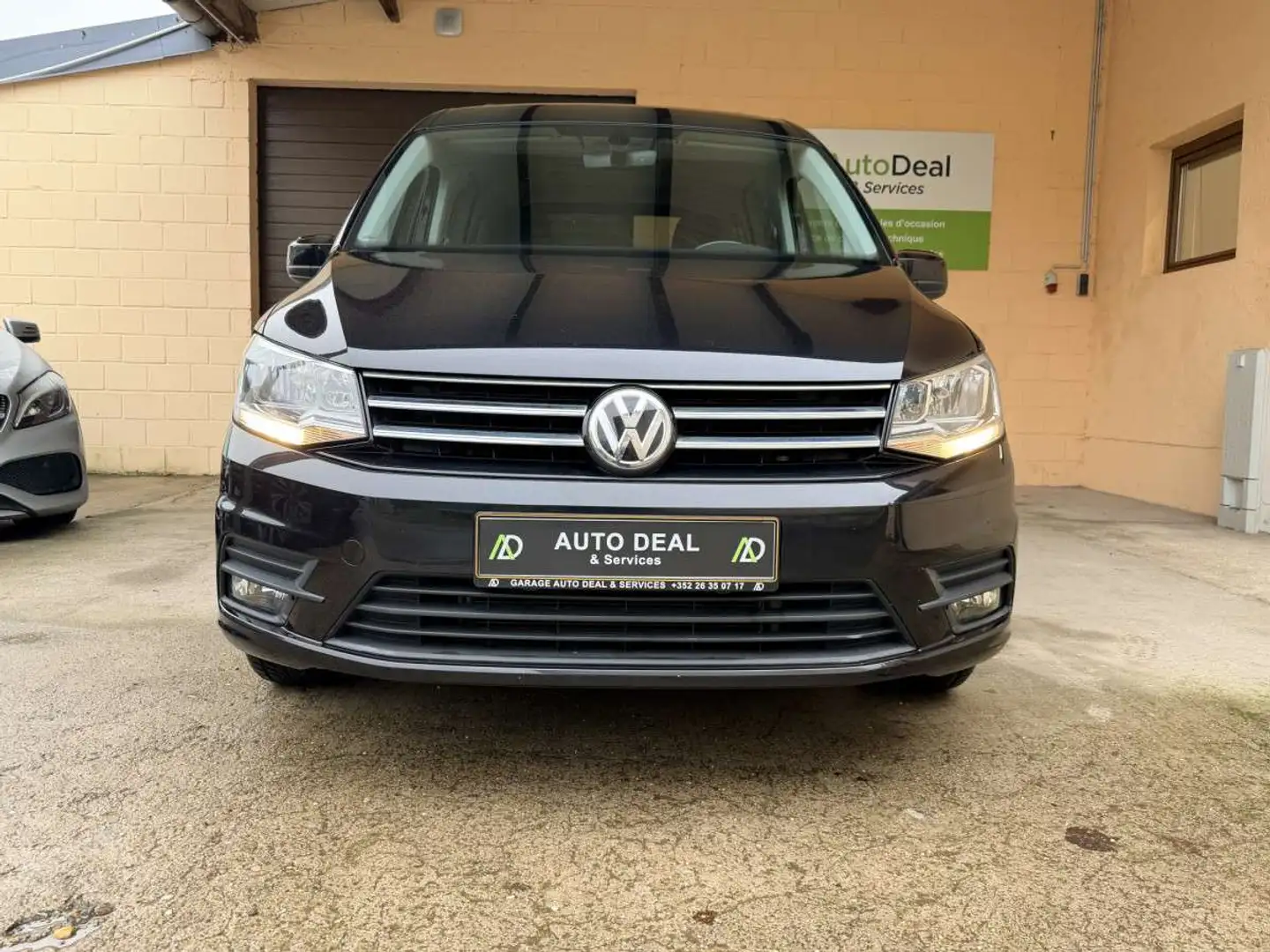 Volkswagen Caddy Confort 2.0 tdi Navi Clime PDC Zwart - 2