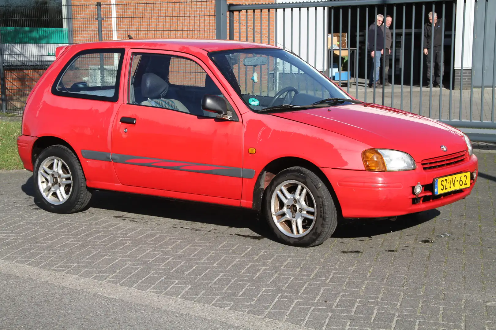 Toyota Starlet Starlet 1.3-16V Rojo - 2