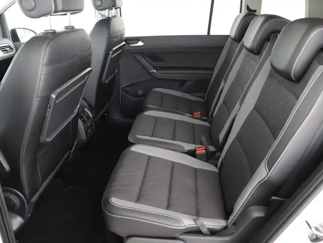 Volkswagen Touran view 9