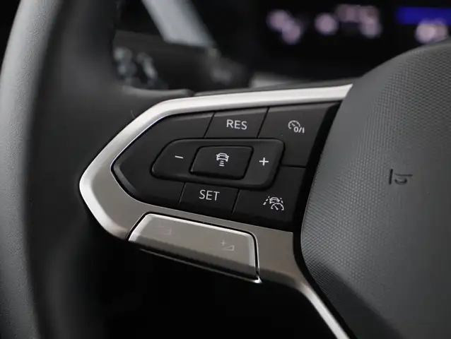 Volkswagen Touran view 13