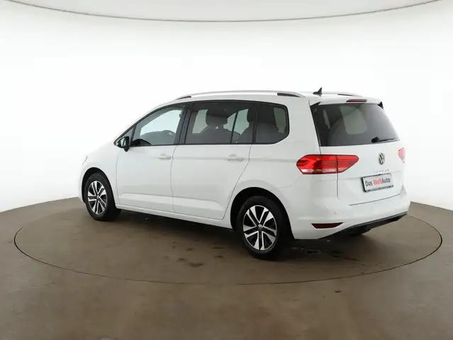 Volkswagen Touran view 5