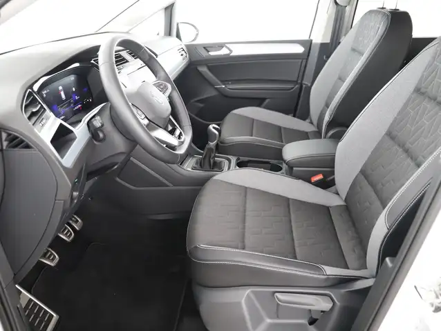 Volkswagen Touran view 8