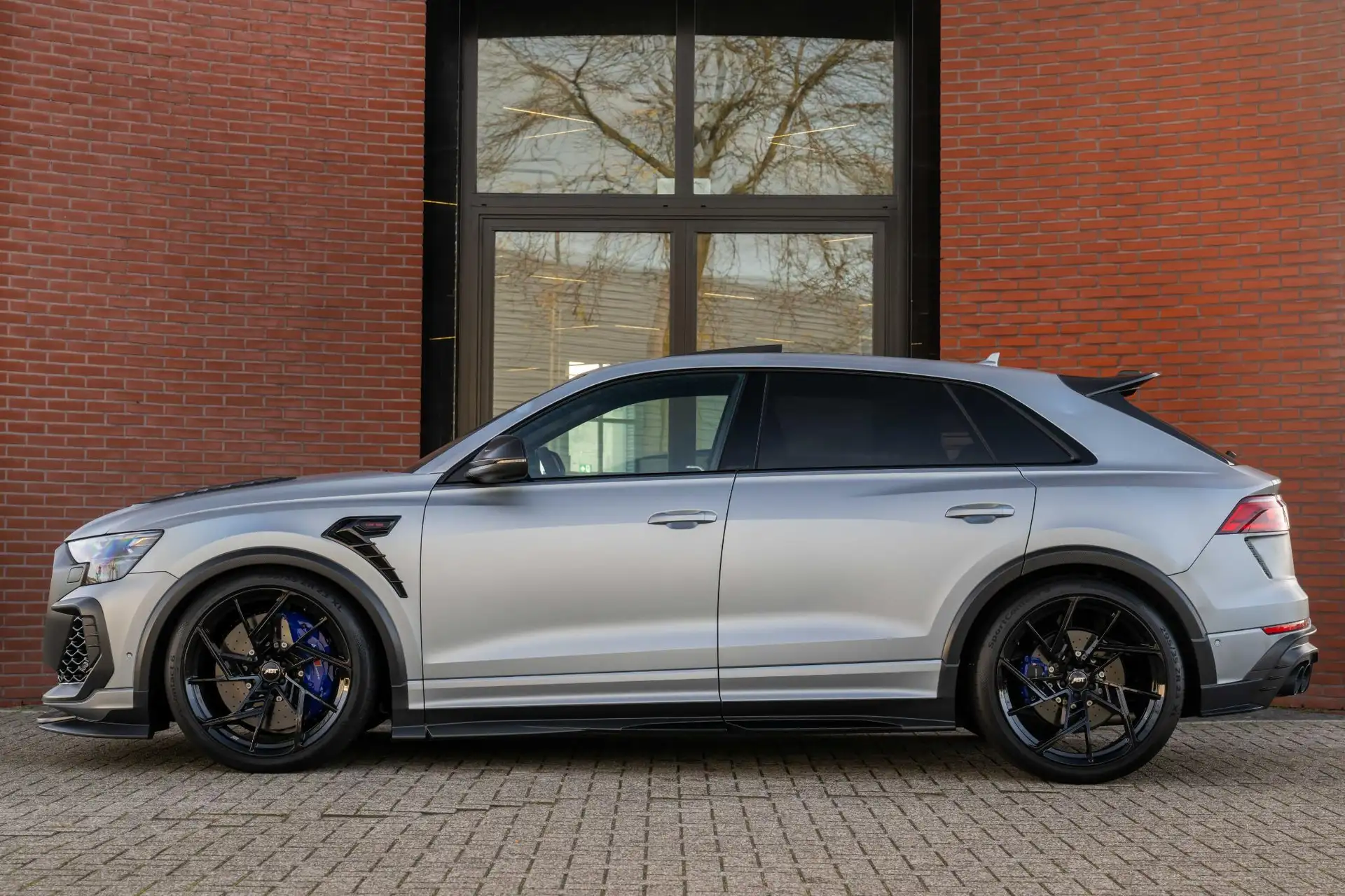 아우디 RSQ8 4.0 TFSI 2025 은색 사진 6