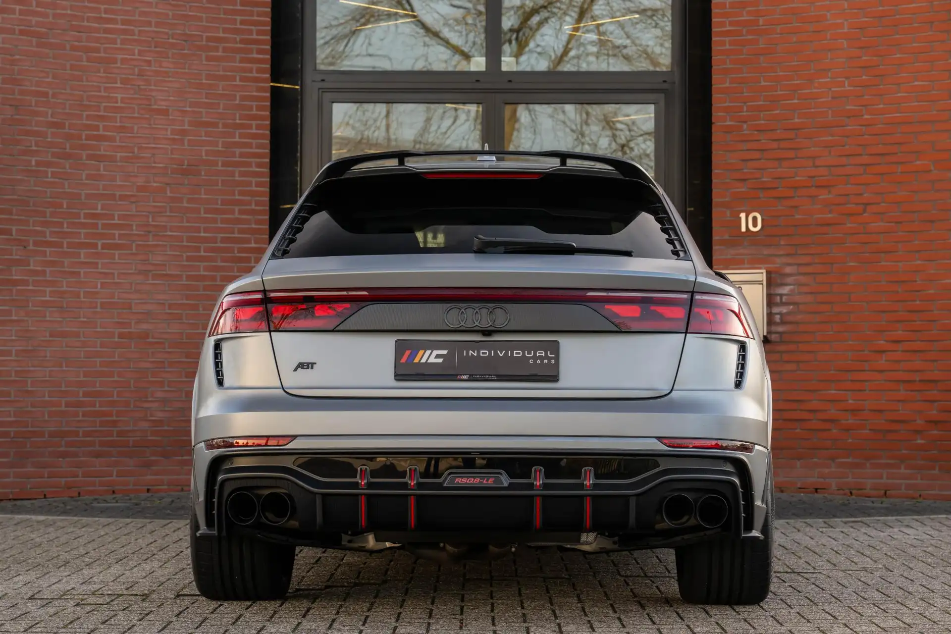 아우디 RSQ8 4.0 TFSI 2025 은색 사진 5