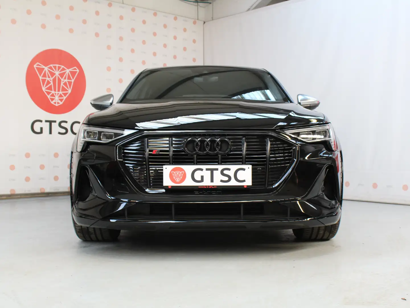 Audi SQ8 e-tron Sportback Quattro S 370kW, black styling package Black - 2