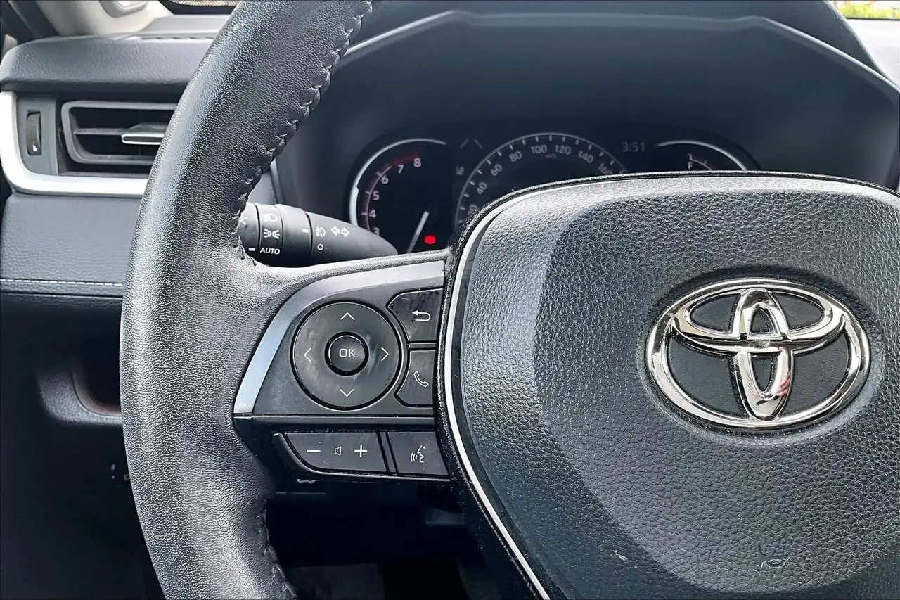 Toyota RAV 4 снимка Toyota RAV 4