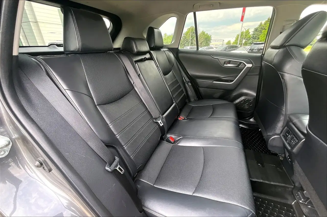 Toyota RAV 4 снимка Toyota RAV 4