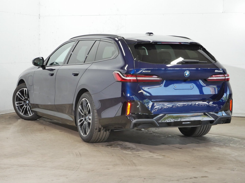 BMW 550 e xDrive M-Sport PANO*B&W*AHK*360°*HUD*MEMO* — photo 4