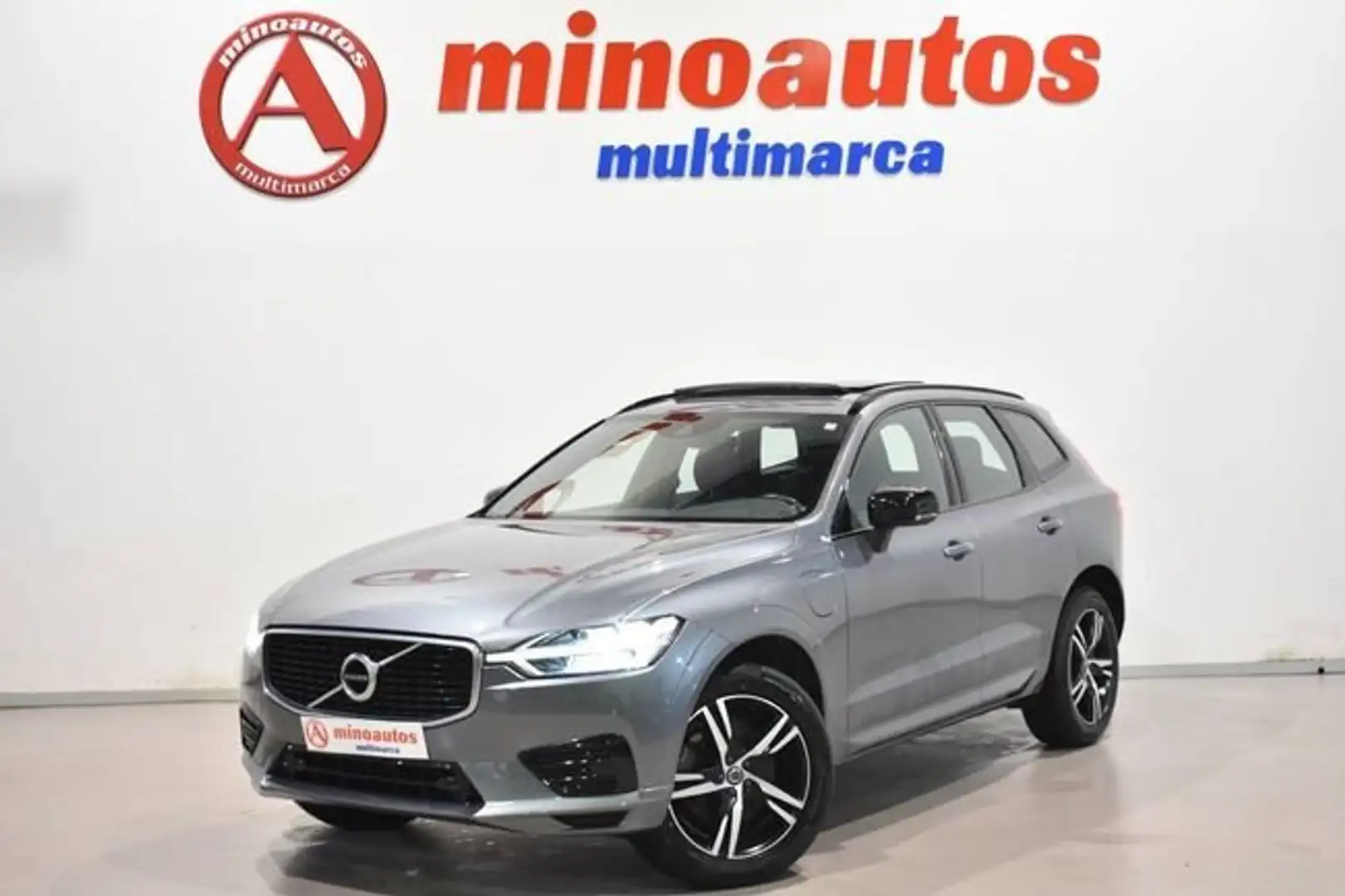 Volvo XC60 R-DESIGN 2.0 T8 AWD 390 CV GEARTRONIC Gris - 2
