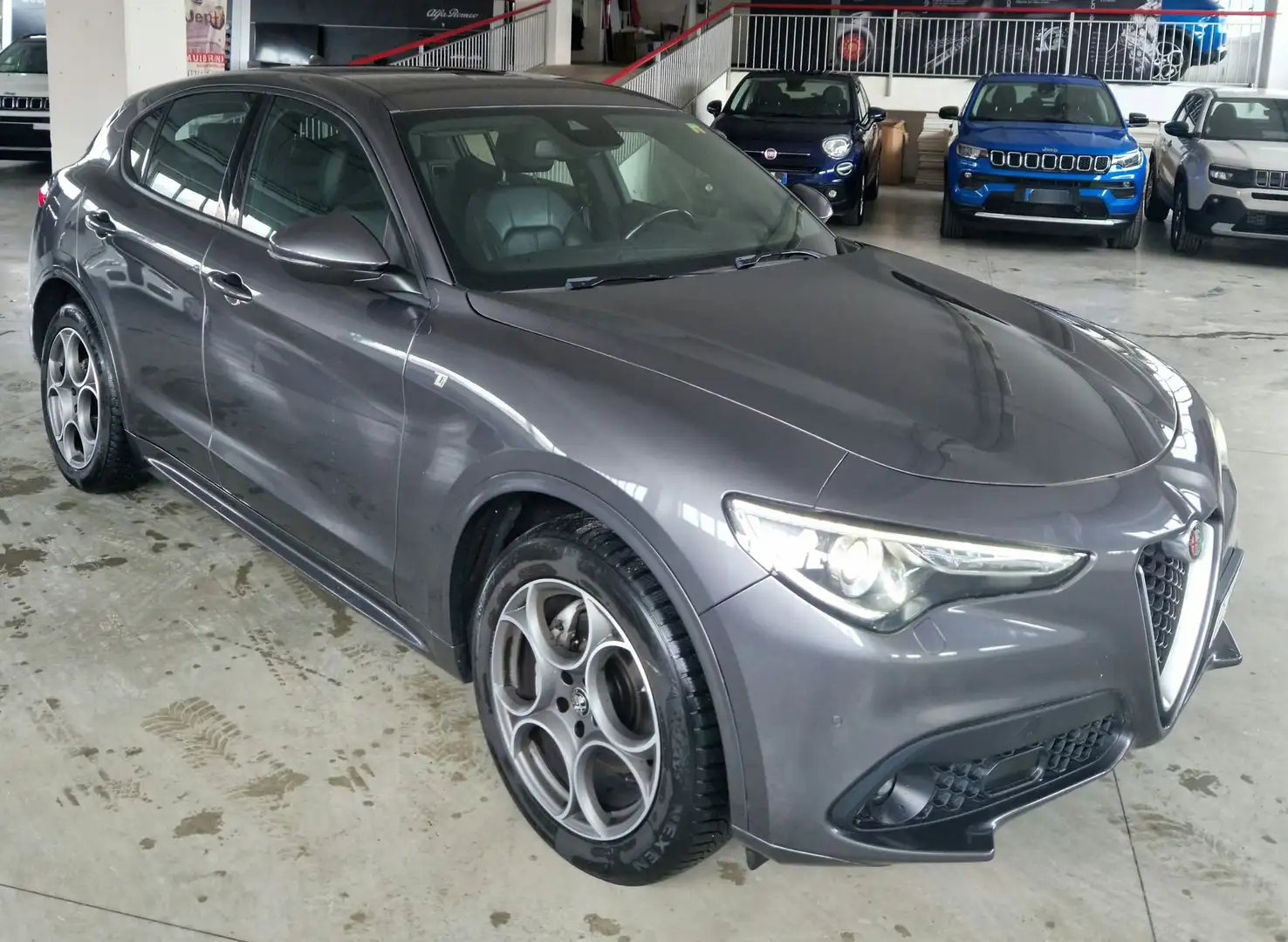 Alfa Romeo Stelvio Stelvio 2.2 t Ti Q4 210cv auto Grigio - 1
