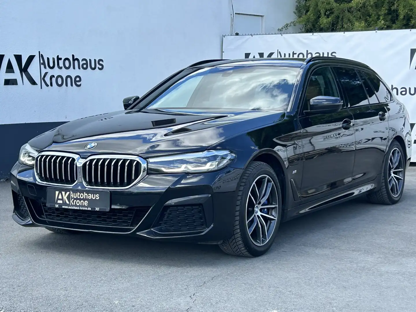 BMW 530 e xDrive M Sport M-TECHNIC*HUD*KAMERA *LIVE COCKPI Schwarz - 2
