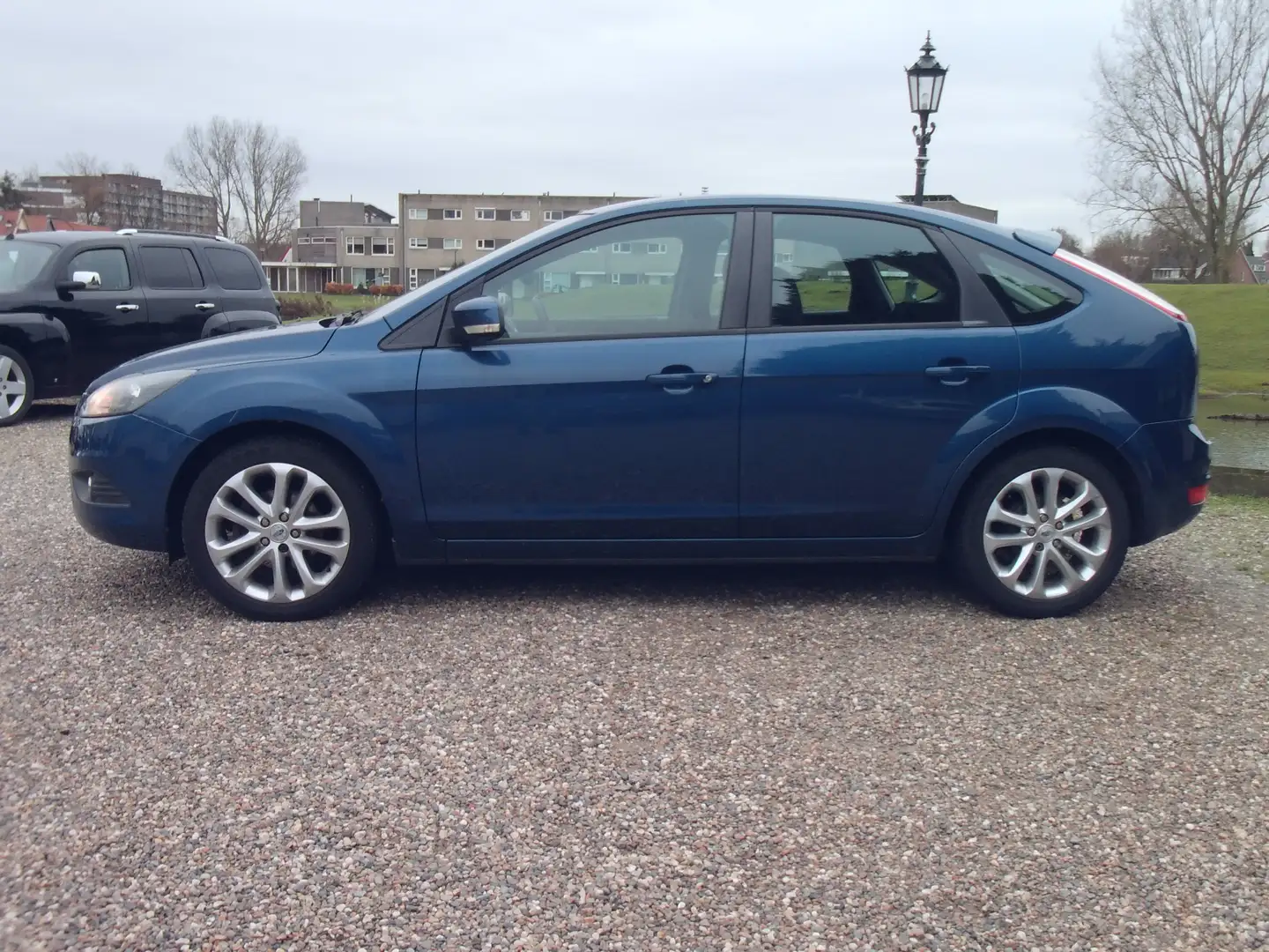 Ford Focus 1.6 Titanium - Airco Blau - 2