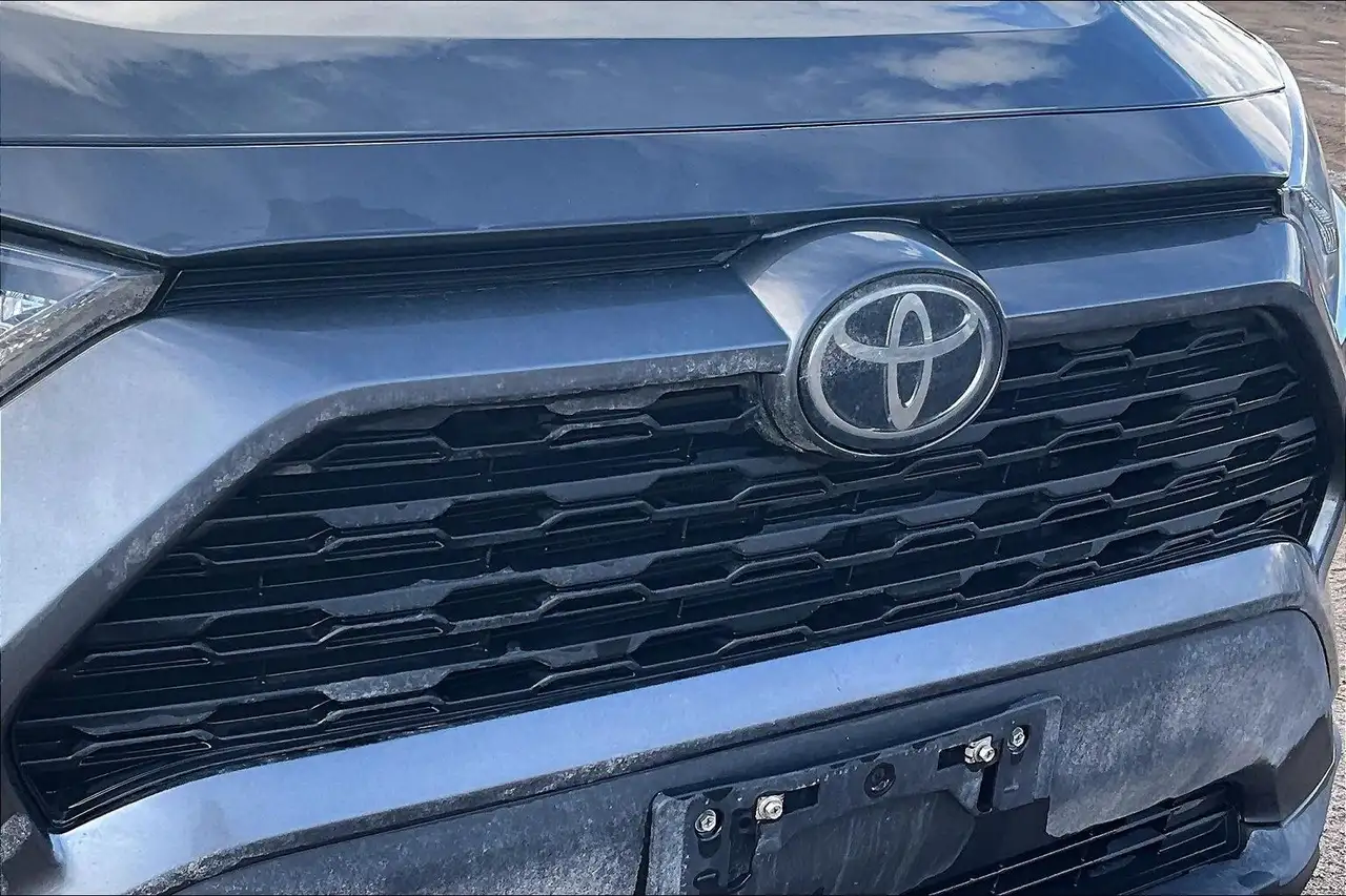Toyota RAV 4 снимка Toyota RAV 4