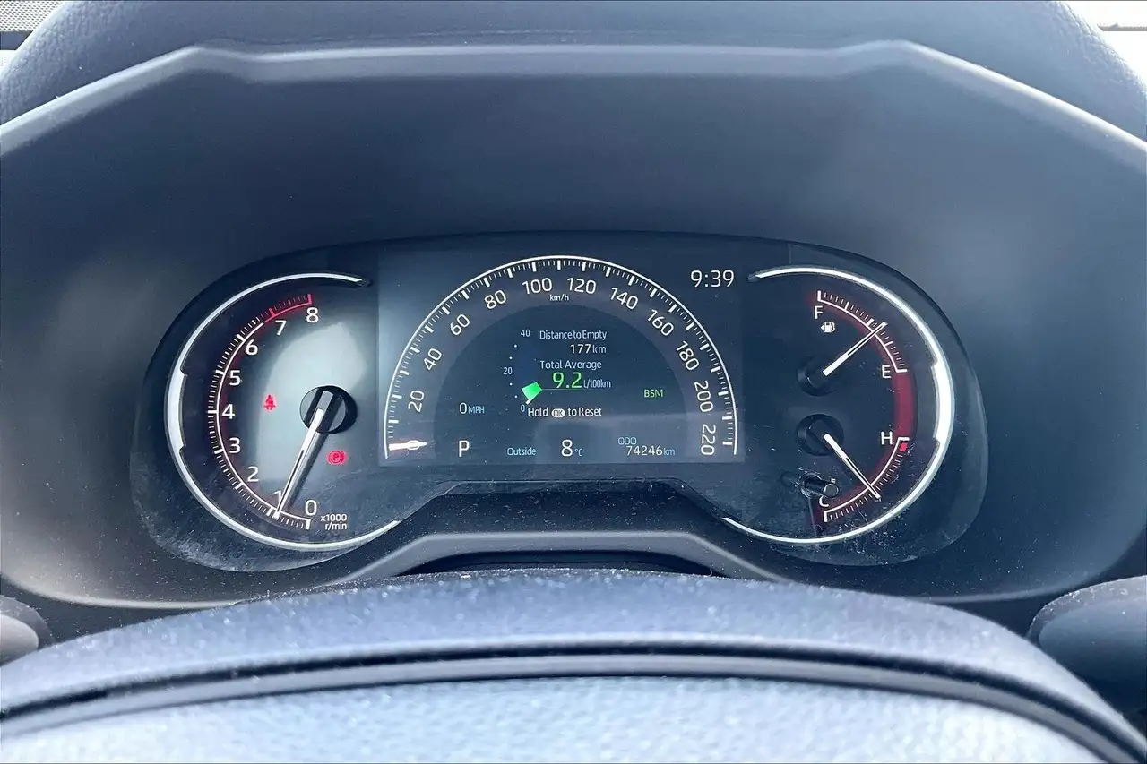 Toyota RAV 4 снимка Toyota RAV 4
