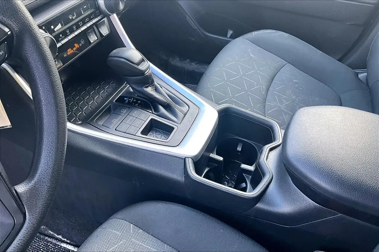 Toyota RAV 4 снимка Toyota RAV 4
