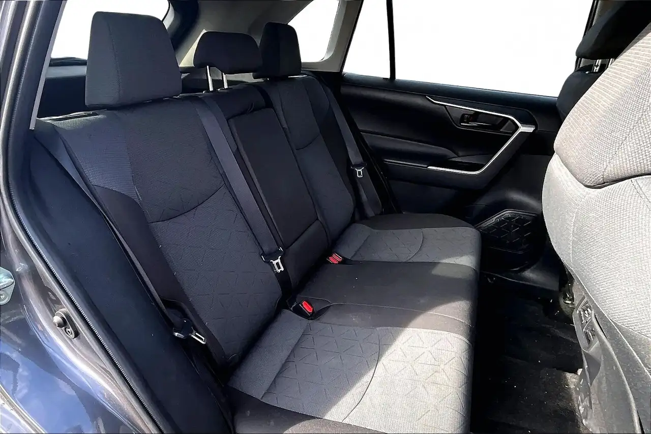 Toyota RAV 4 снимка Toyota RAV 4