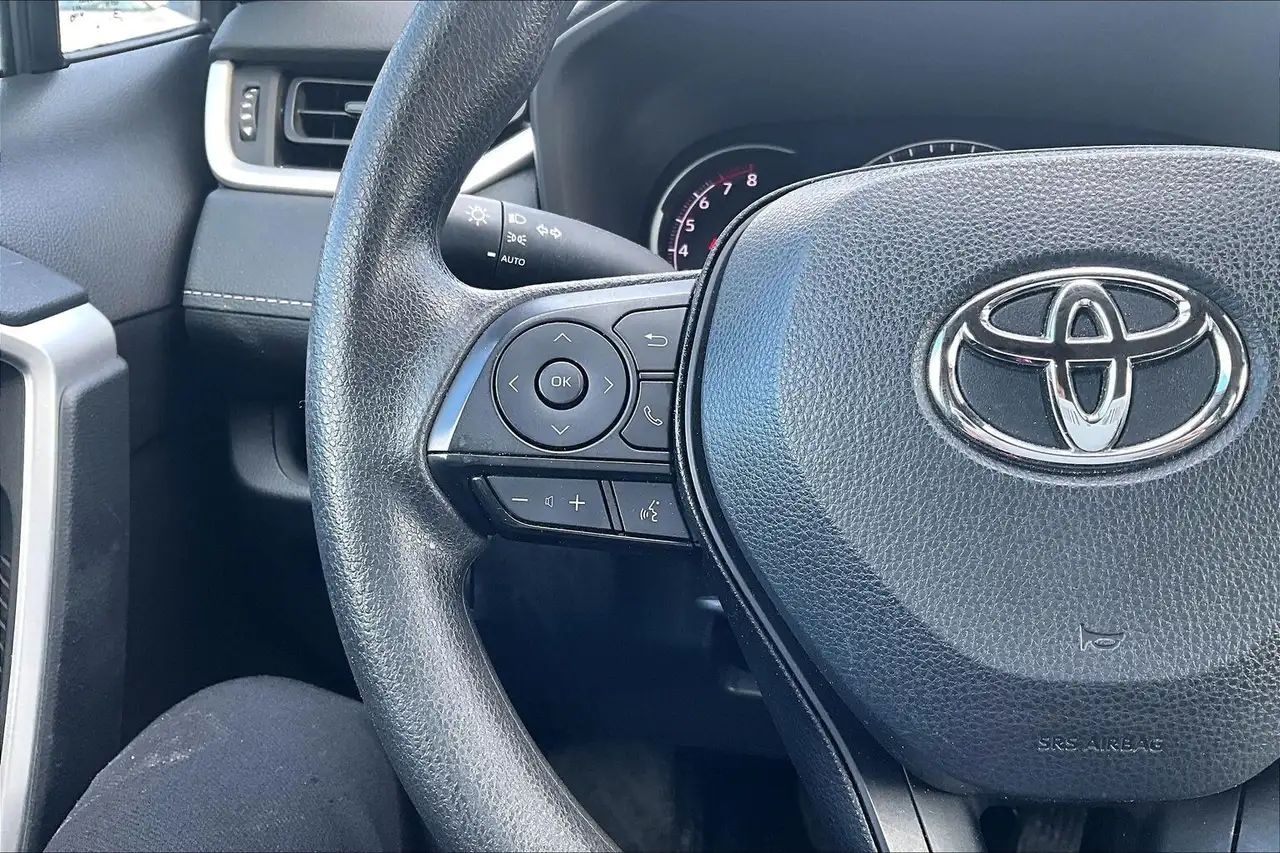 Toyota RAV 4 снимка Toyota RAV 4